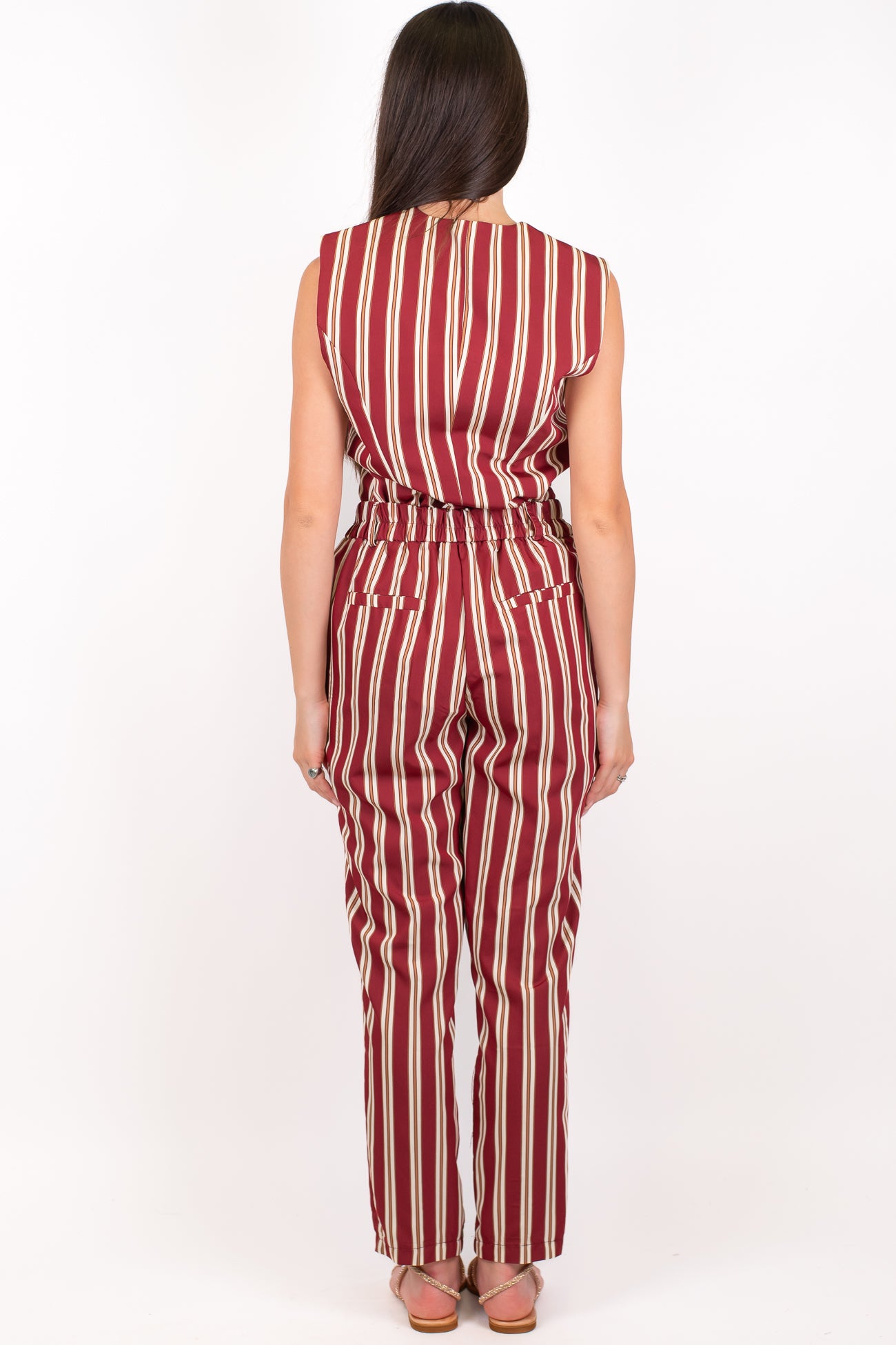 Motel - Coordinato fantasia a righe con gilet svasato e pantalone slim con elastico sul retro