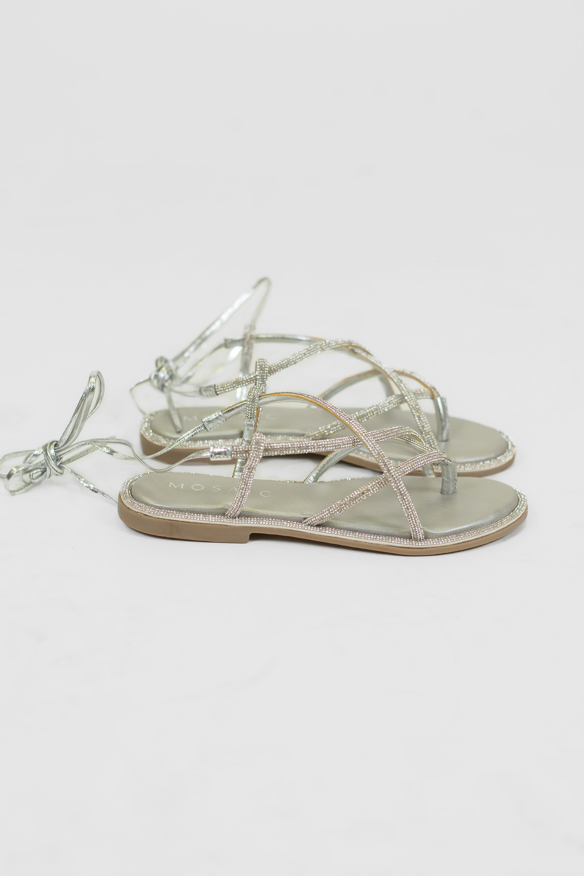 Mosaic - Sandalo infradito con strass, allaccio alla schiava e sottopiede in pelle