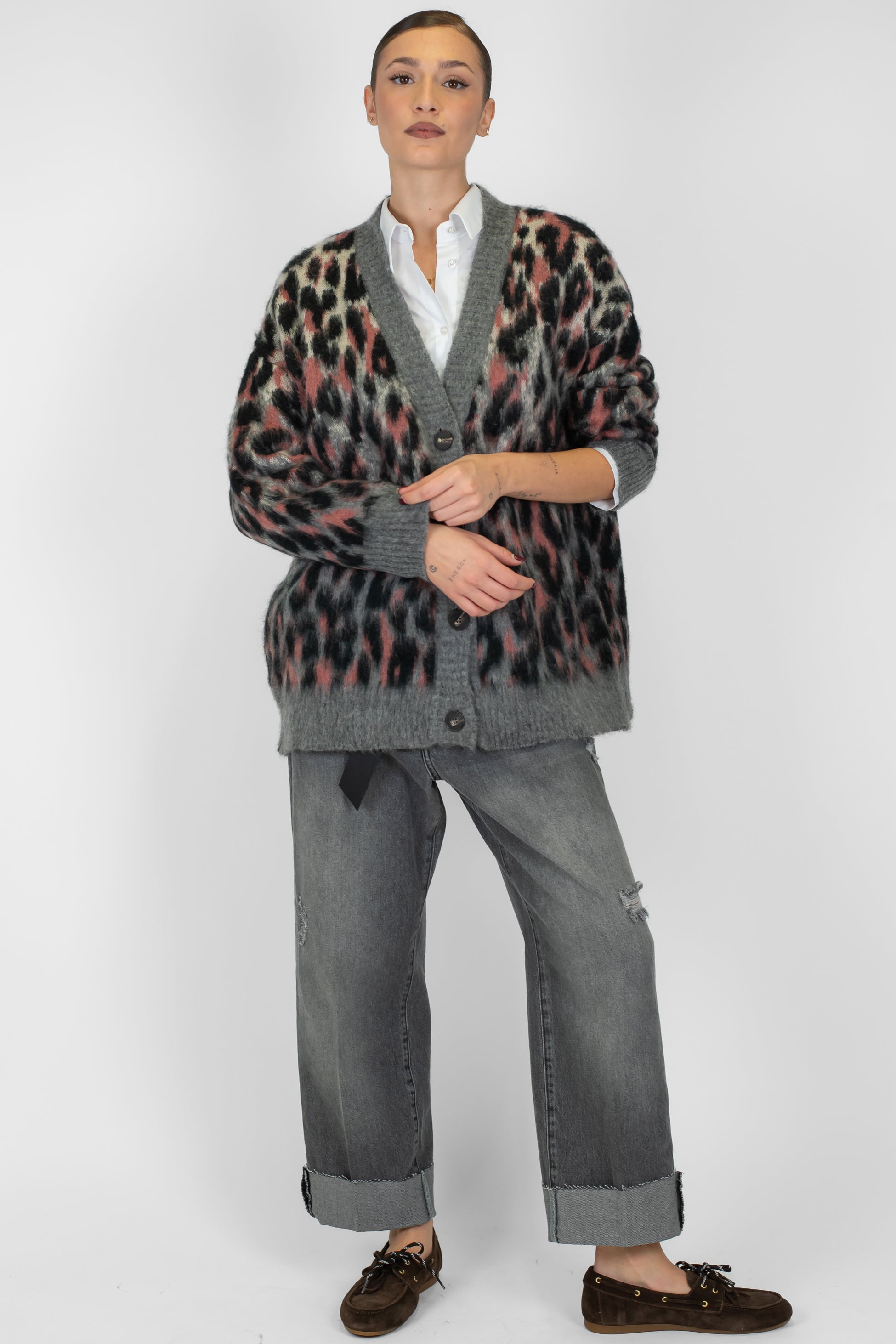 Tensione in - Cardigan over fantasia animalier con scollo a V