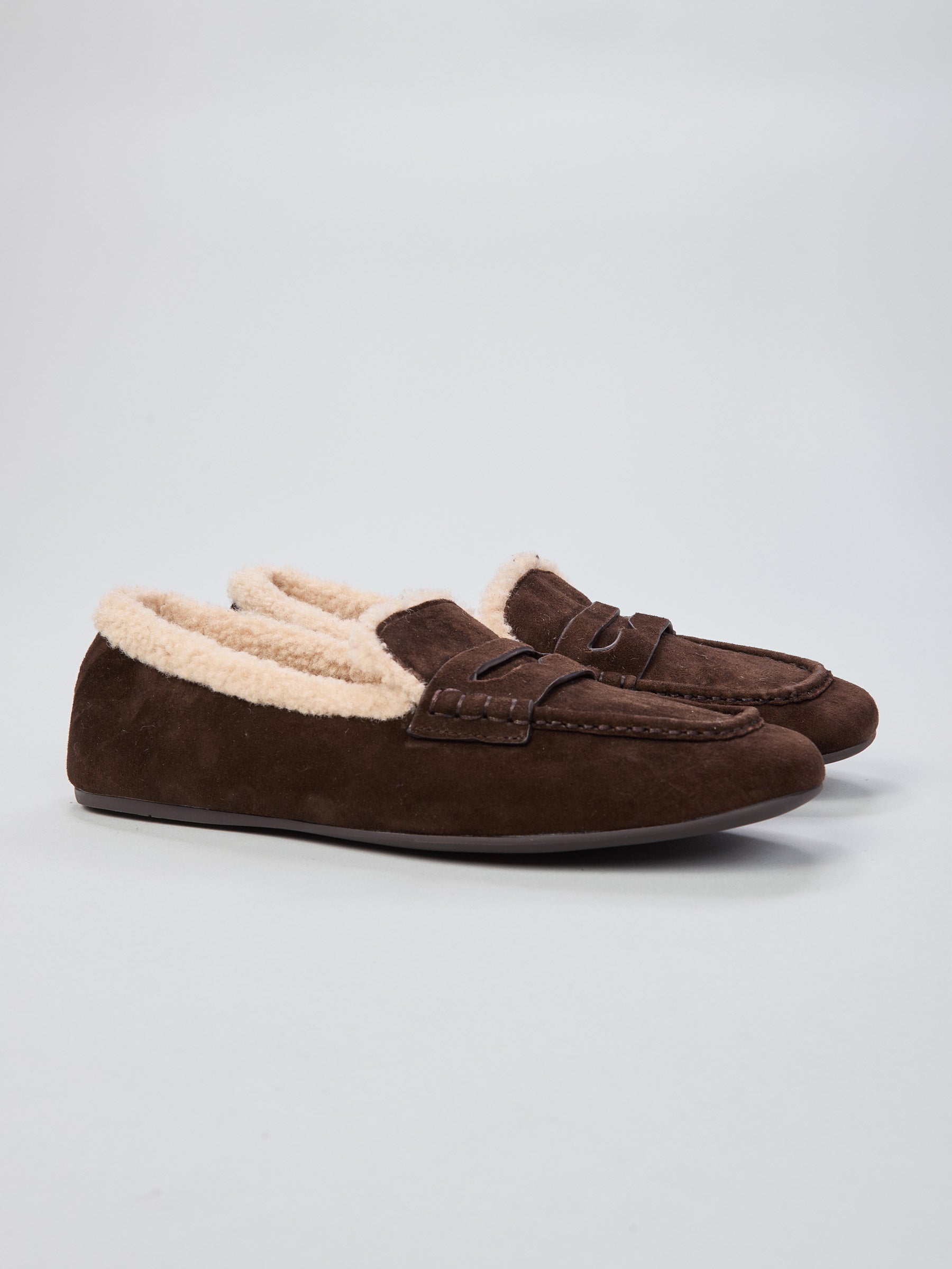 Ovyè - Mocassino in suede punta quadrata con fodera in morbida pelliccia