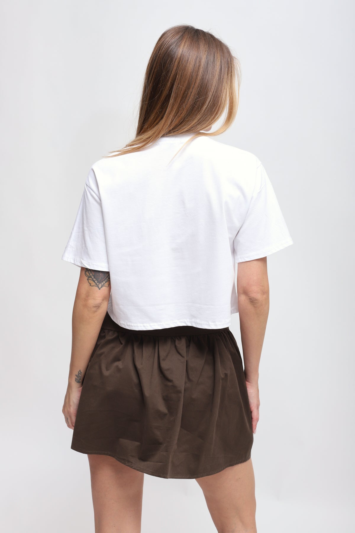Maryley - T-shirt crop con scritta "Sarà per sempre si" a contrasto
