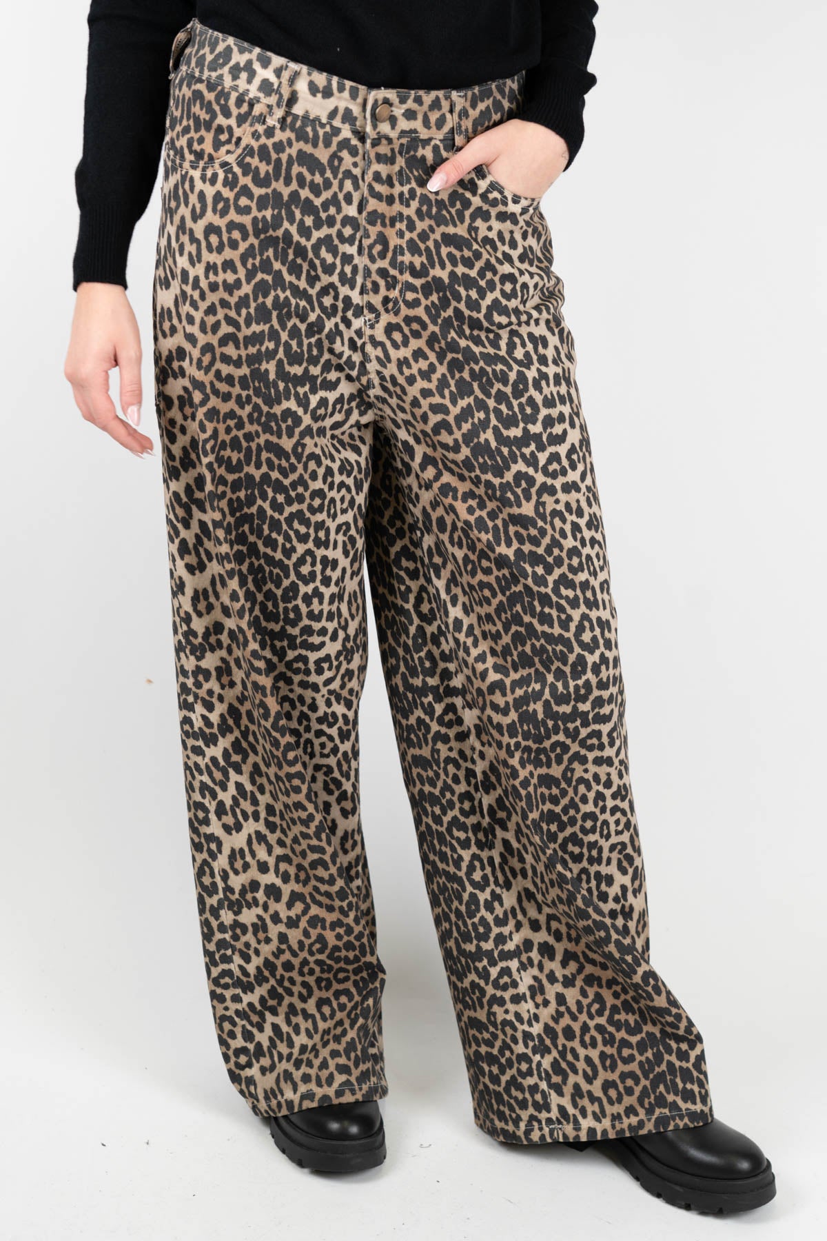 Tensione in - Pantalone palazzo fantasia animalier lavaggio sabbia