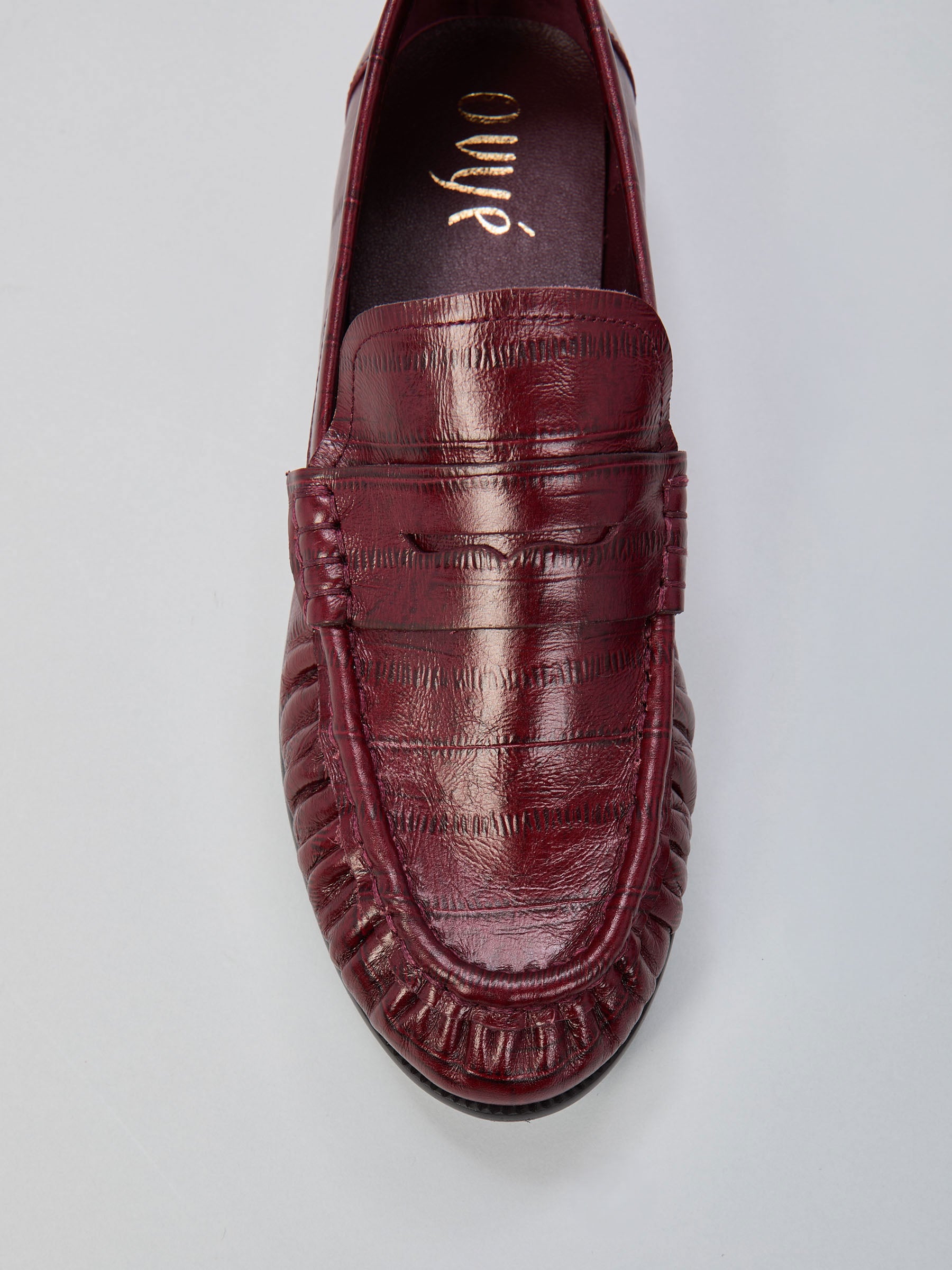 Ovyé - Mocassino in pelle rigata arricciata