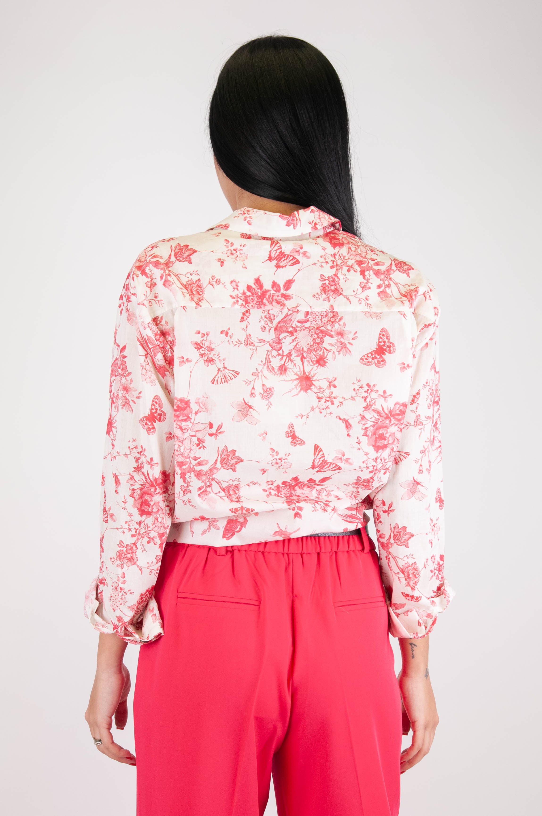 Tension in - Floral patterned shirt in cotton muslin with knot at the bottom