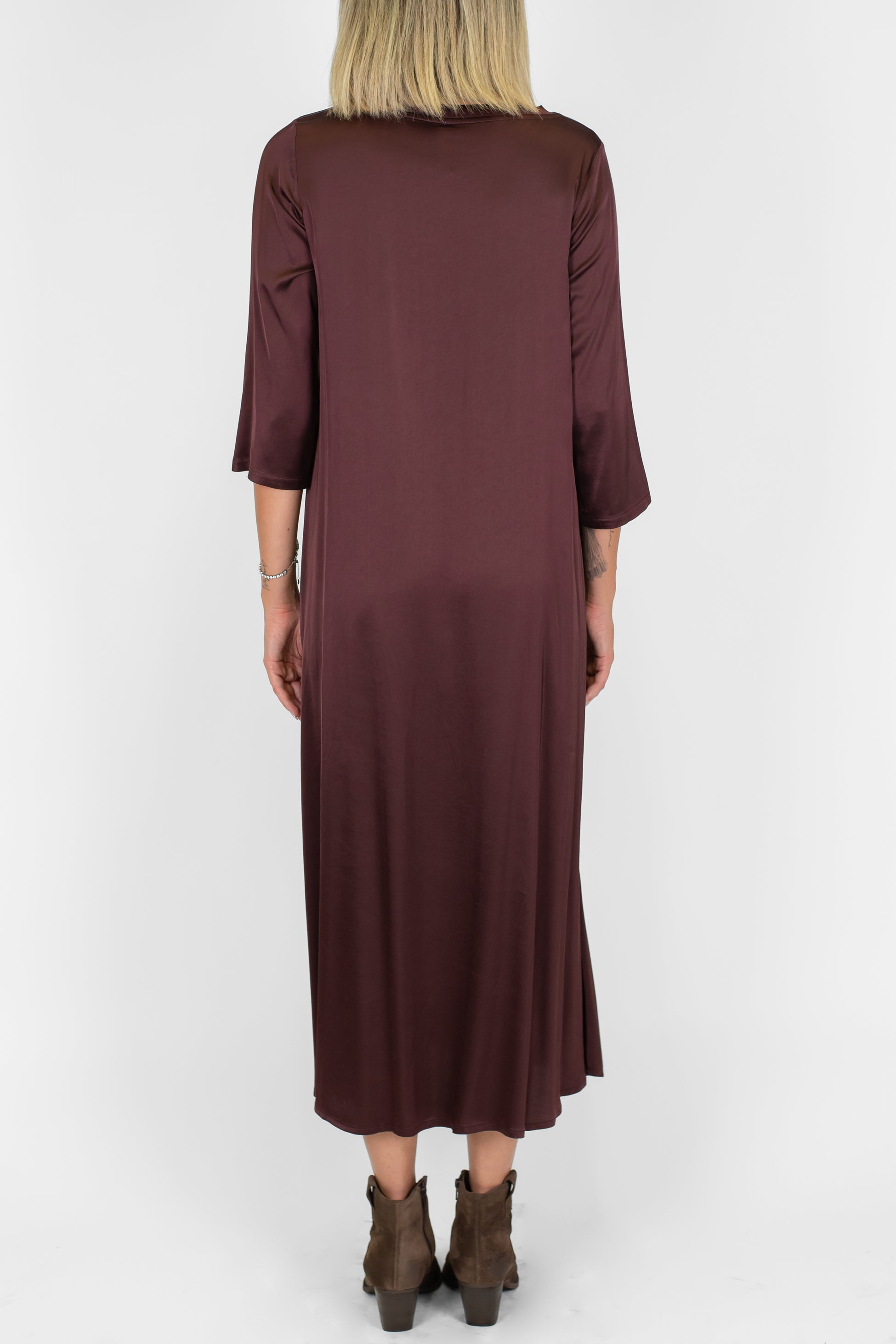 Tensione in - Abito lungo in viscosa con manica tre quarti