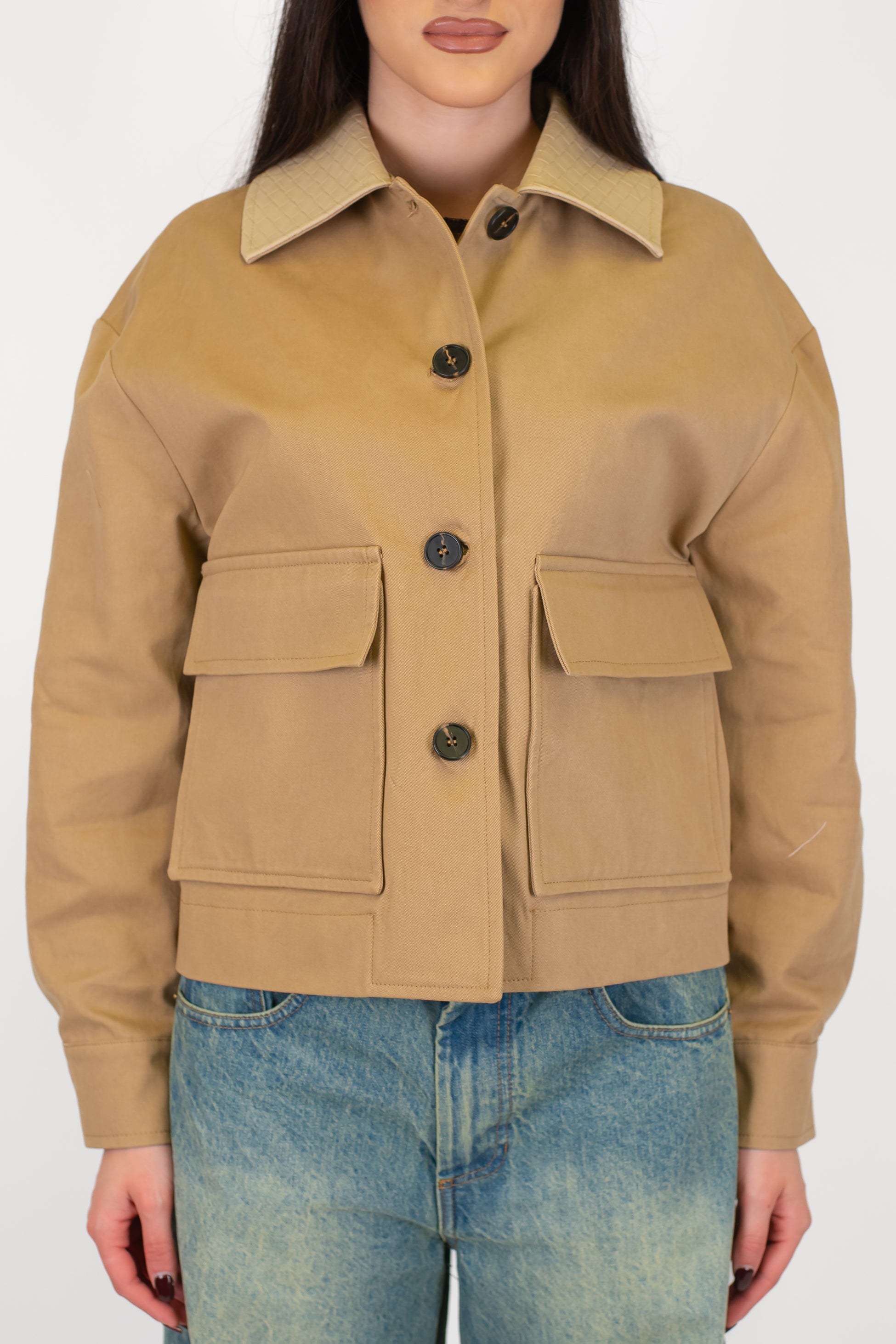 Tensione in - Giubbino in denim colorato con colletto in ecopelle