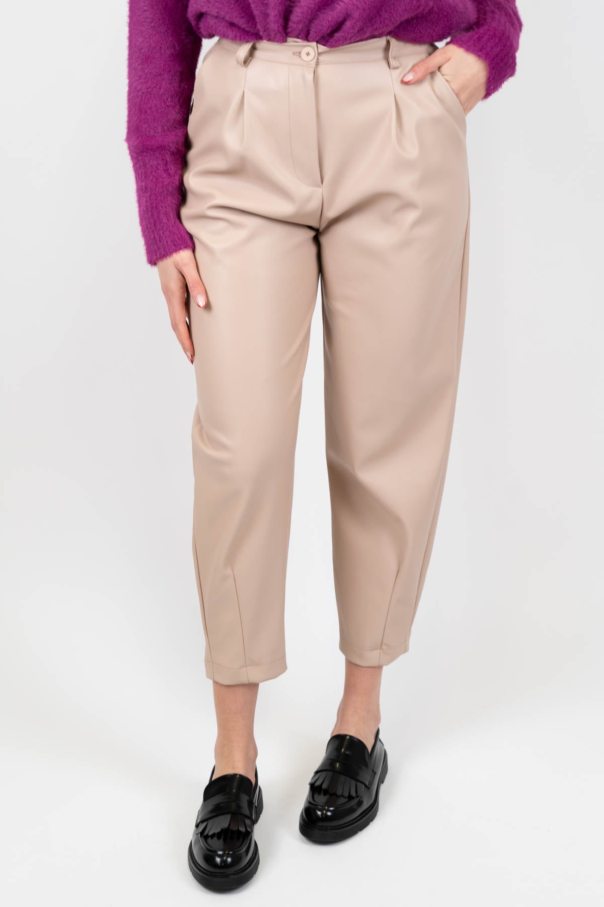 Dixie - Pantalone carrot in ecopelle con pinces