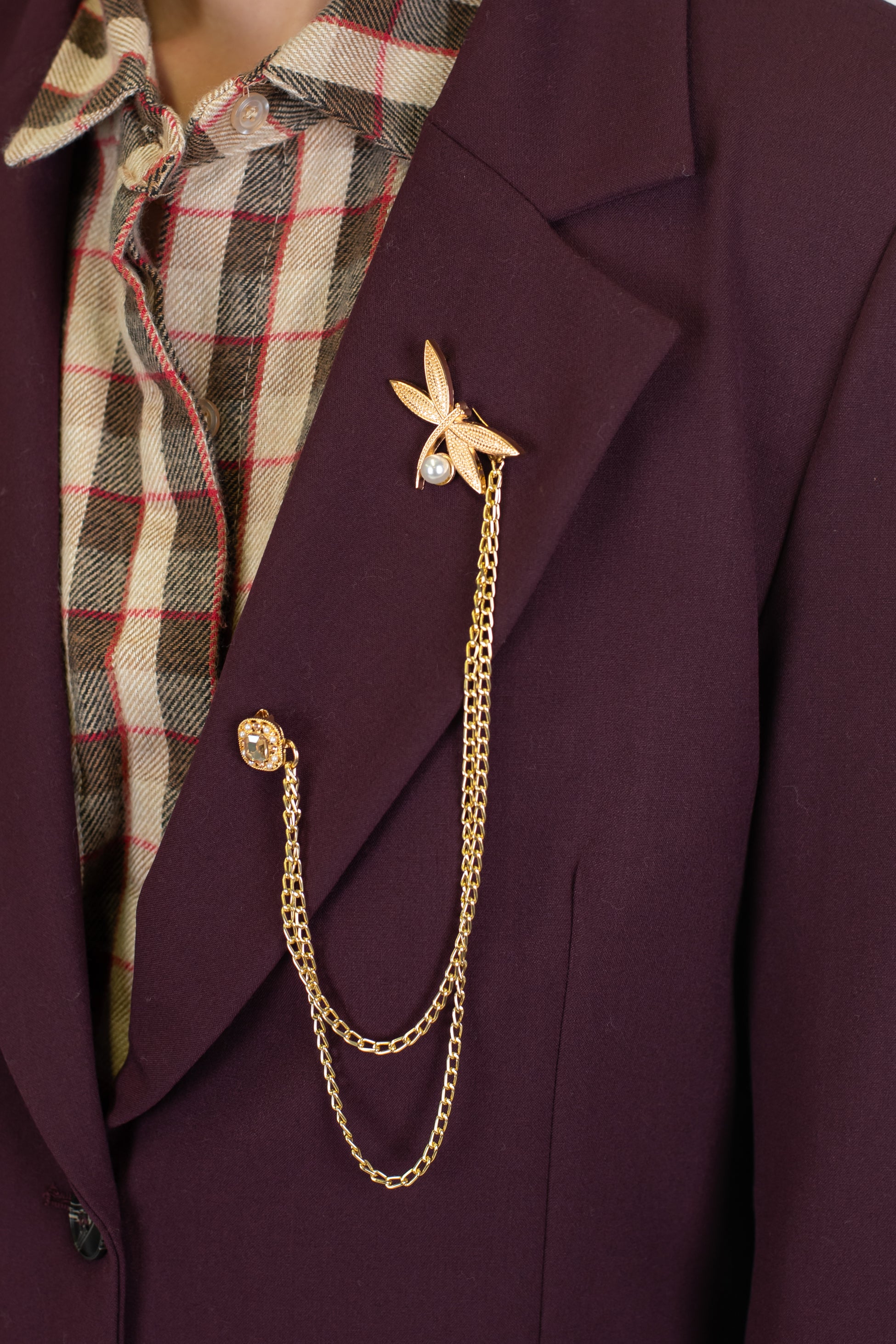 Tensione in - Giacca monopetto con spilla