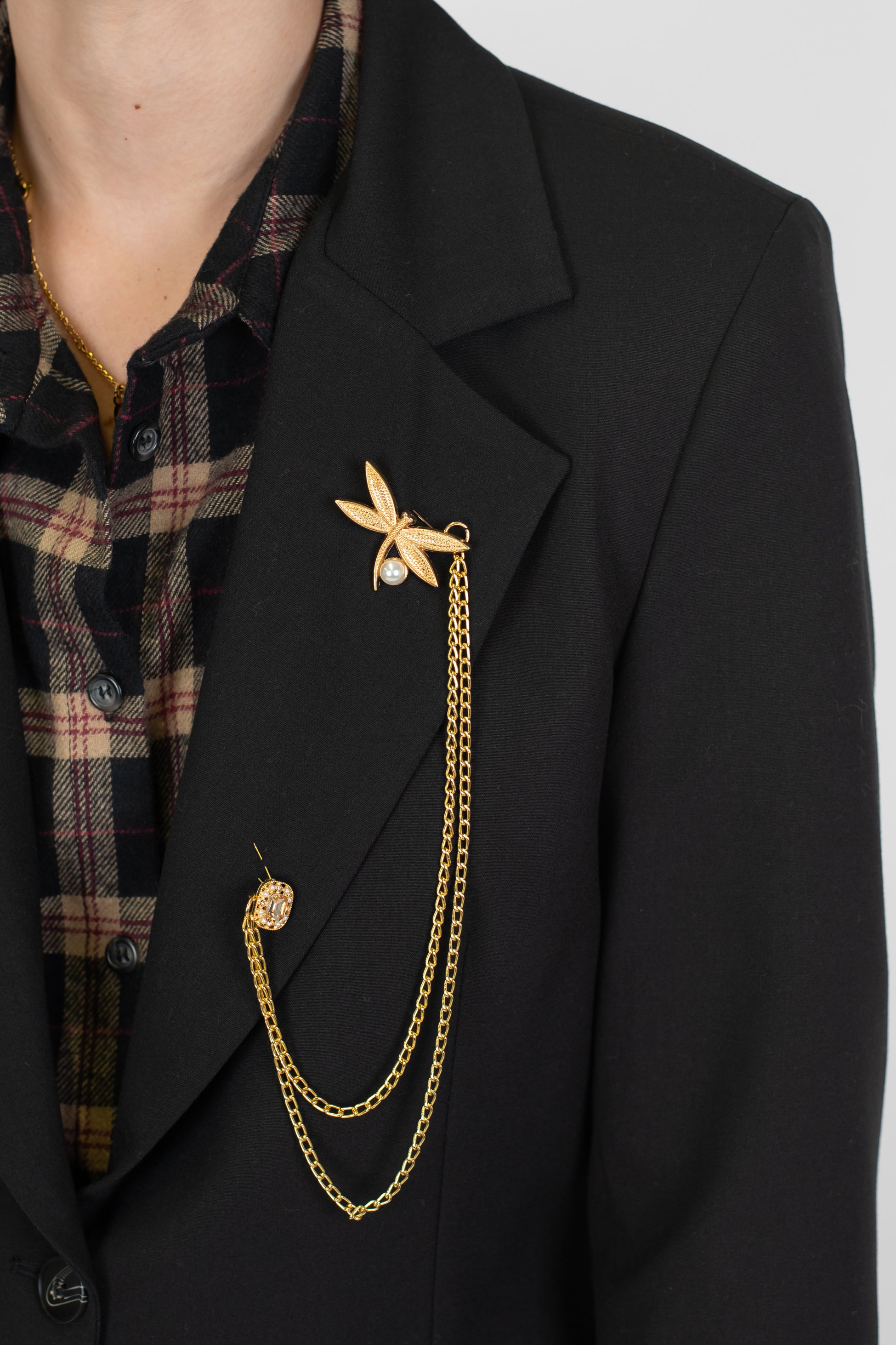 Tensione in - Giacca monopetto con spilla