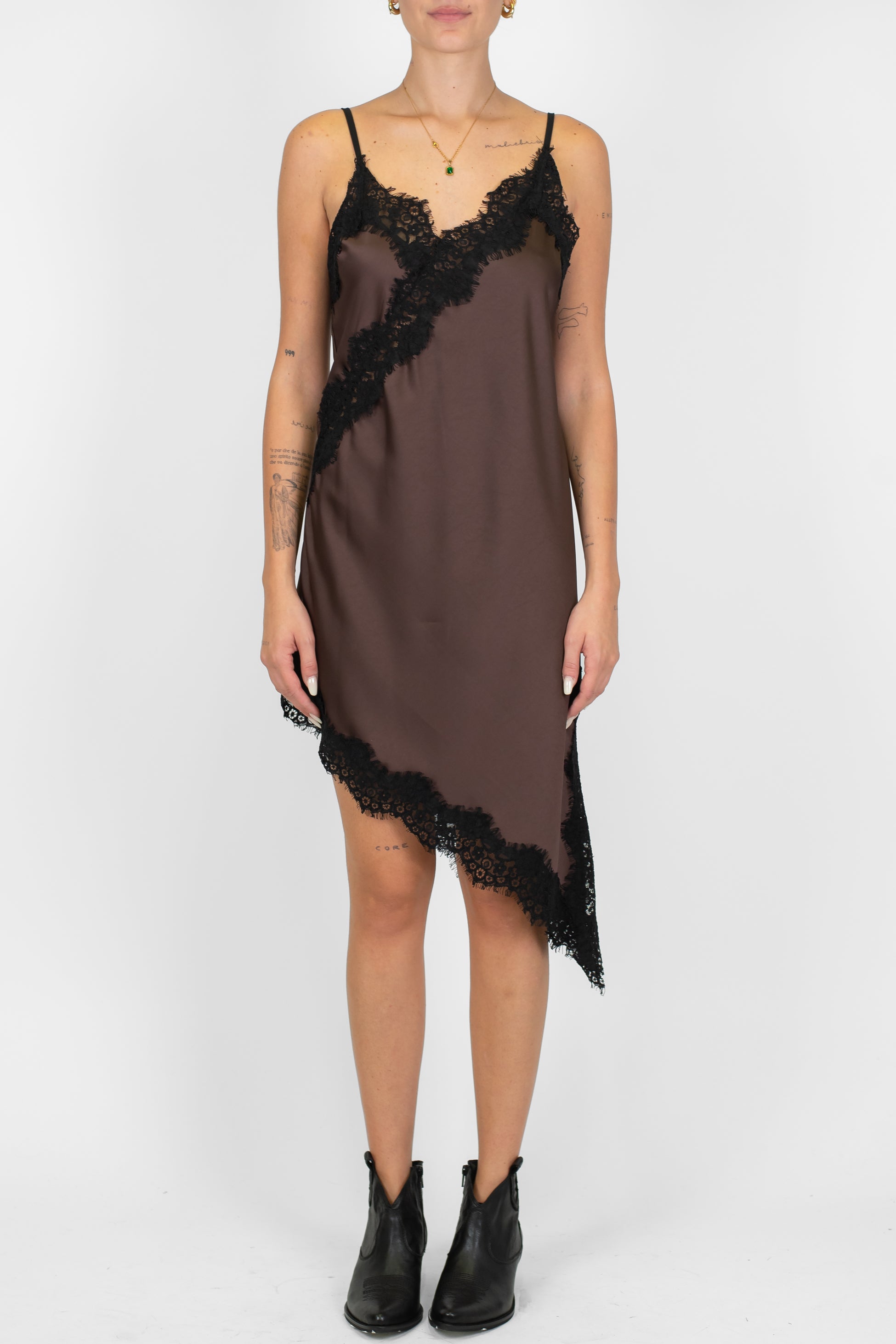 Haveone - Abito corto asimmetrico in satin con bretelline e orli in pizzo