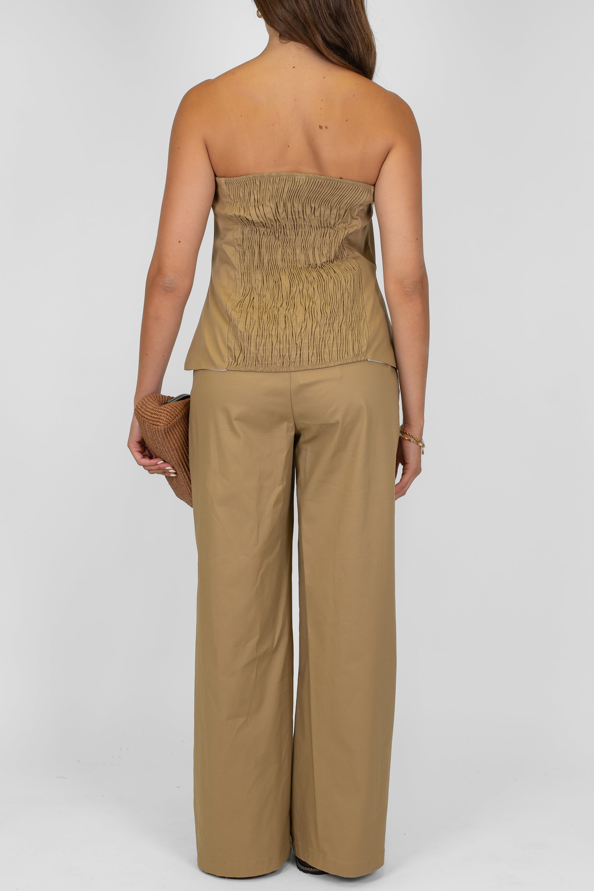 Tensione in - Coordinato in cotone tela paracadute con top a fascia e pantalone palazzo con elastico sul retro