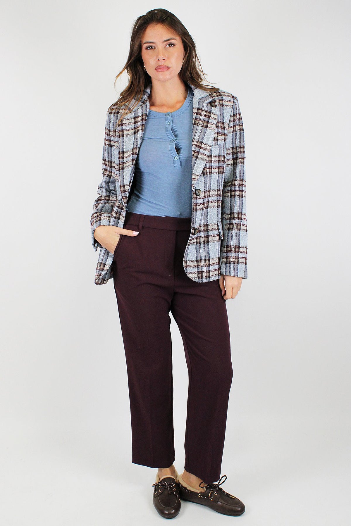 Tensione in - Pantalone slim con tasche a filo