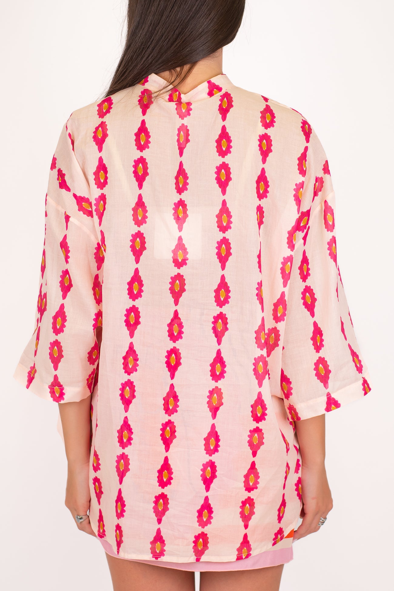 Tensione in - Camicia fantasia fiori in mussola di cotone con collo coreano e manica tre quarti