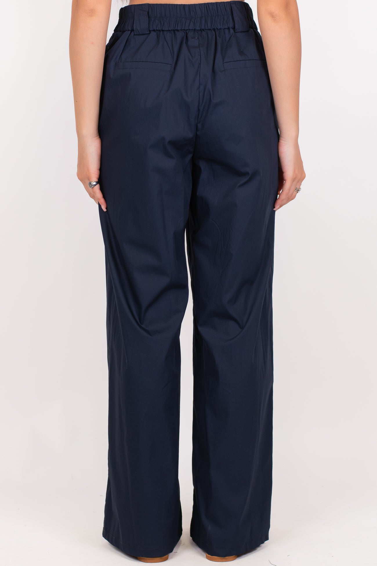 Tensione in - Pantalone palazzo in cotone leggero tela paracadute con elastico sul retro