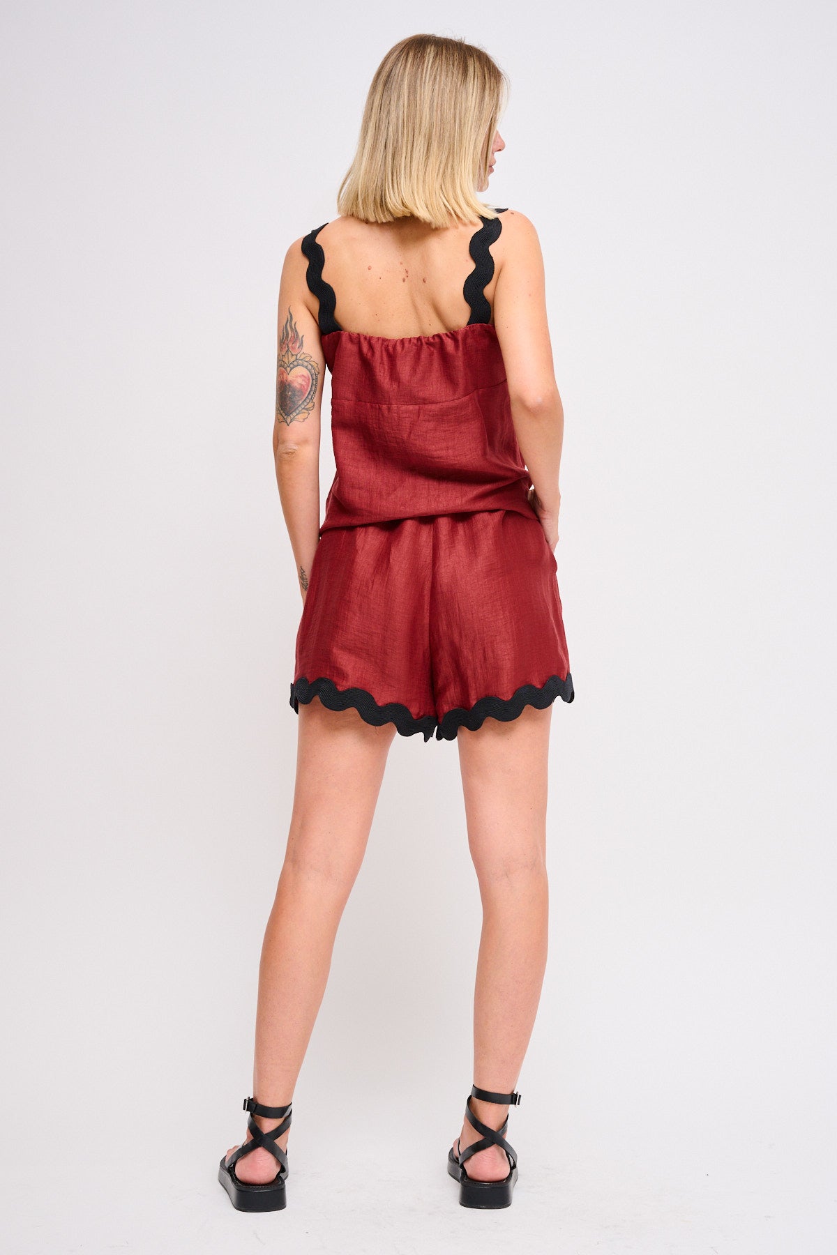 Maryley - Coordinato top e short in lino con profilo a contrasto