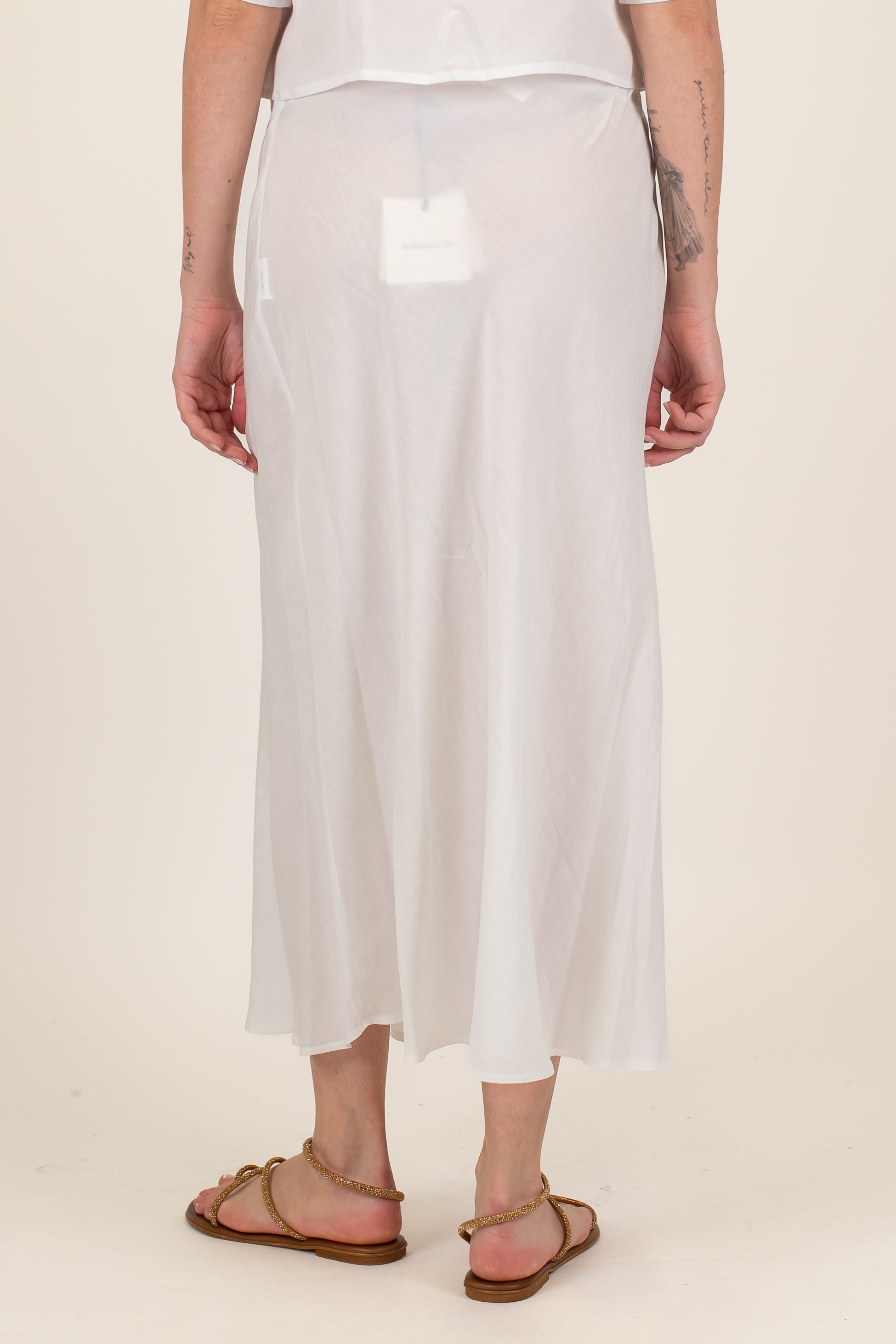 Tensione in - Coordinato in misto viscosa e lino con camicia crop mezzamanica e gonna con elastico in vita