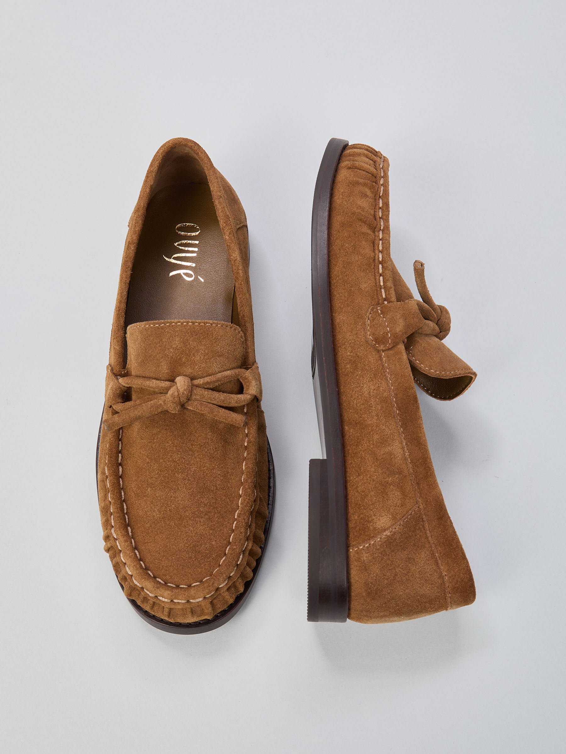 Ovyé - Mocassino in suede arricciato con fiocco