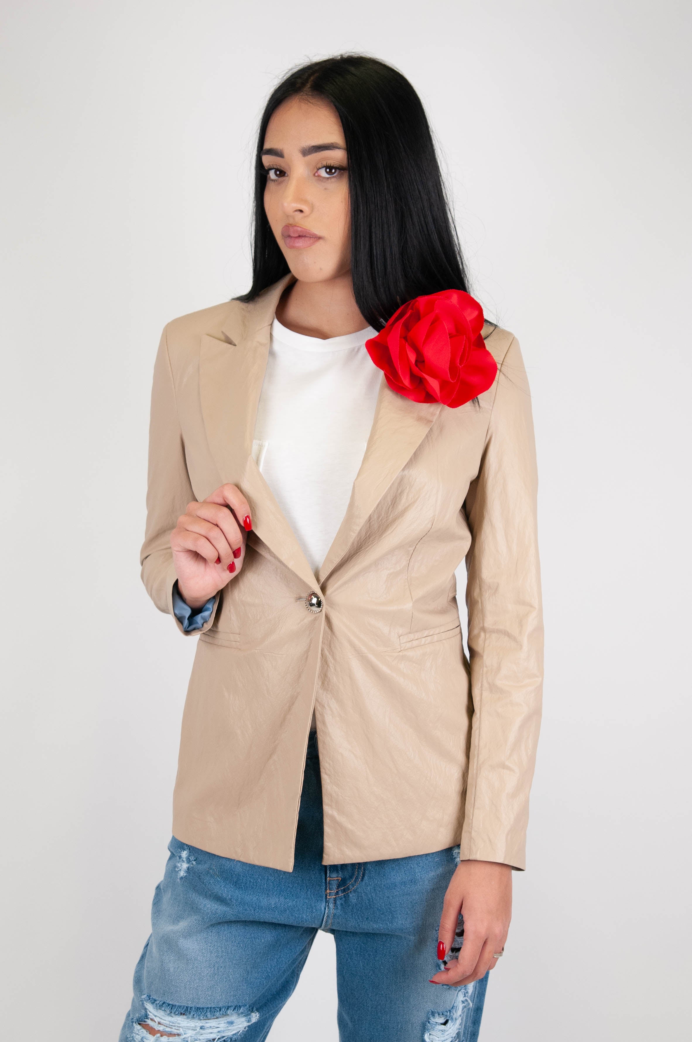 Maryley - Single-breasted jacket in wrinkled eco-leather with flower brooch