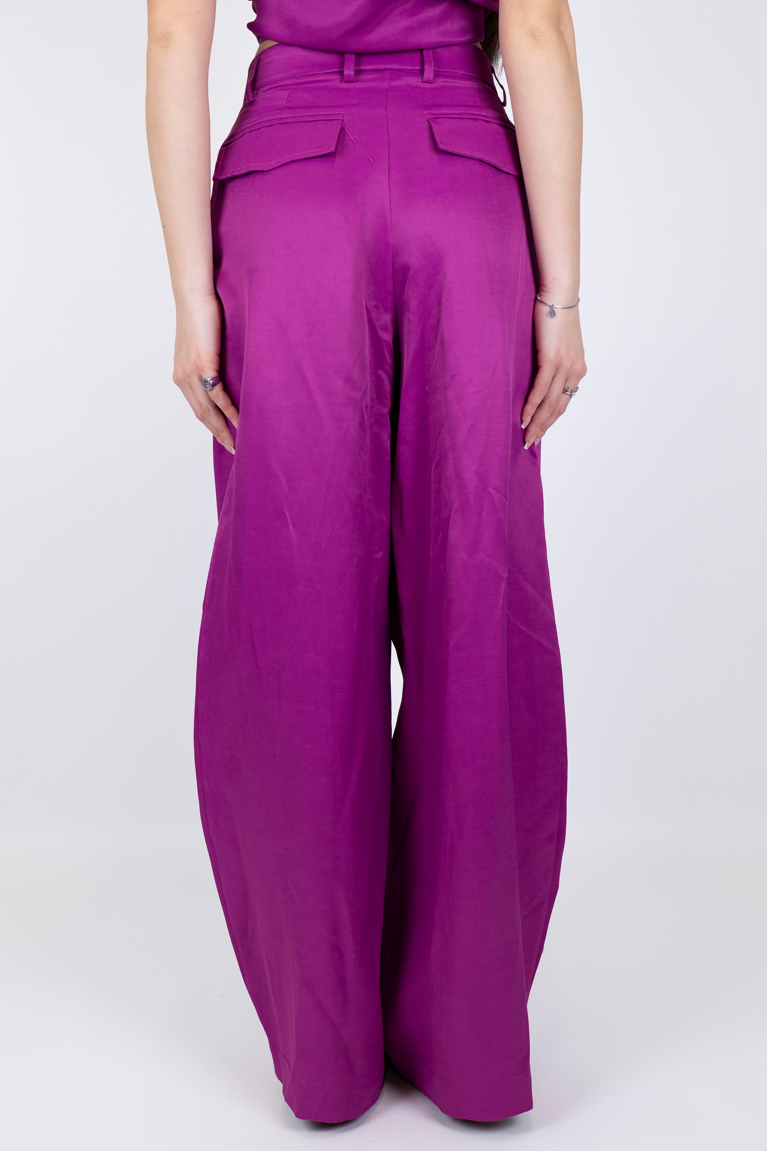 Tensione in - Pantalone palazzo in misto viscosa e lino con pinces