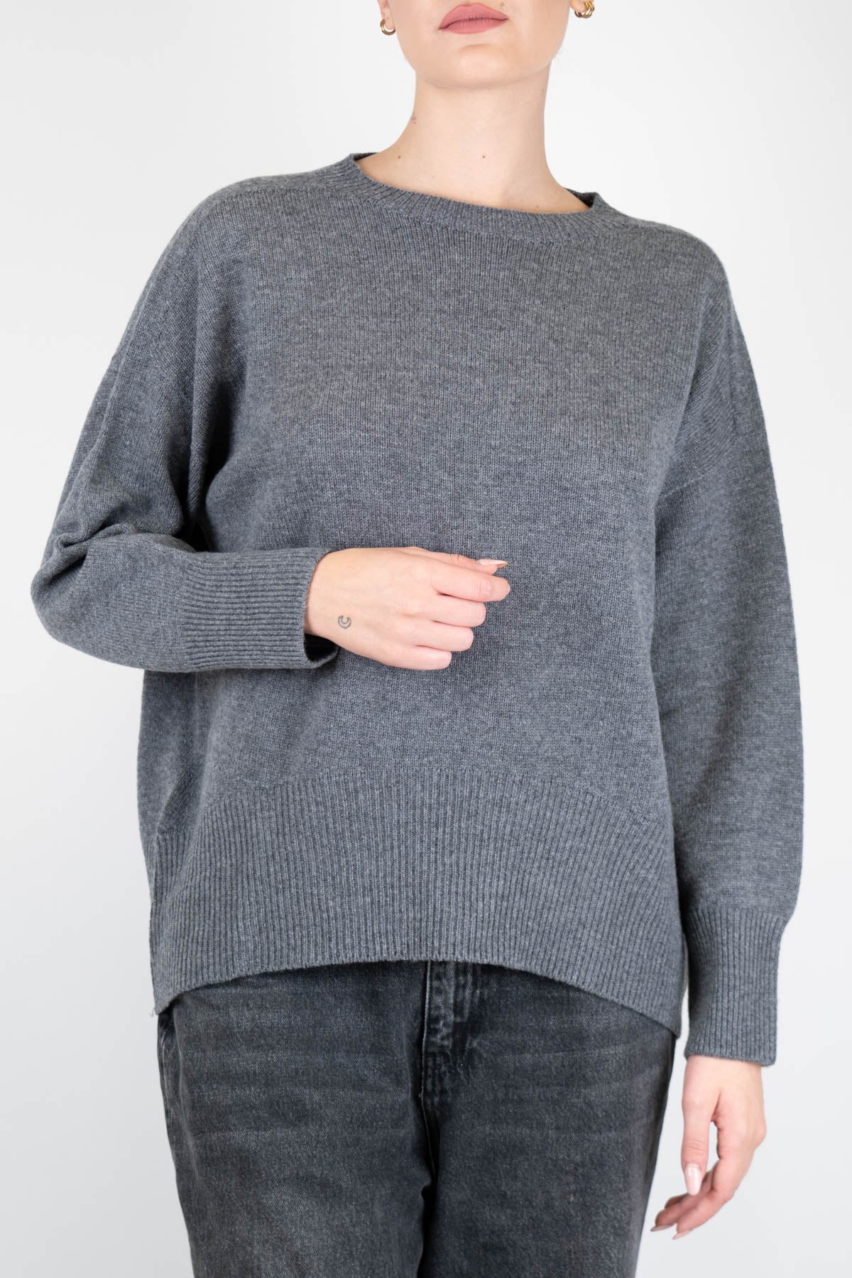 Tensione in - Maglia girocollo in misto cashmere con orlo stondato