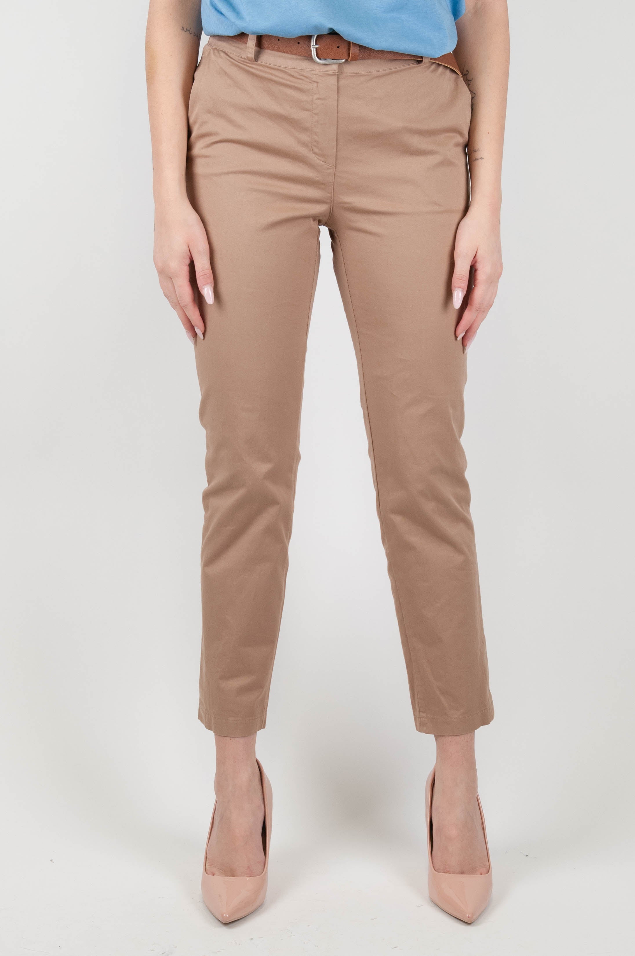 Motel - Slim trousers with side slits on the bottom
