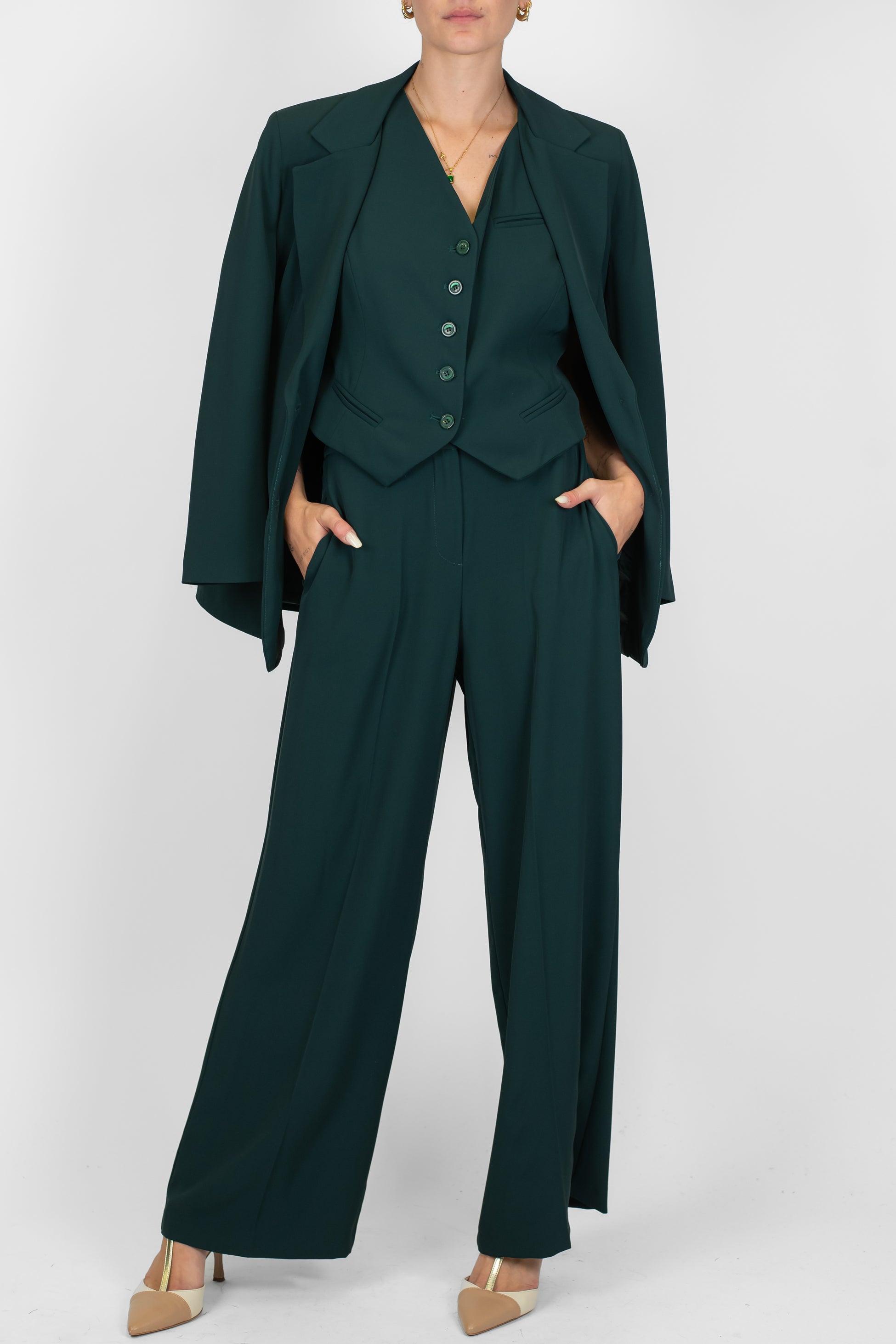 Tensione in - Coordinato gilet e pantalone palazzo in tessuto fluido con elastico sul retro