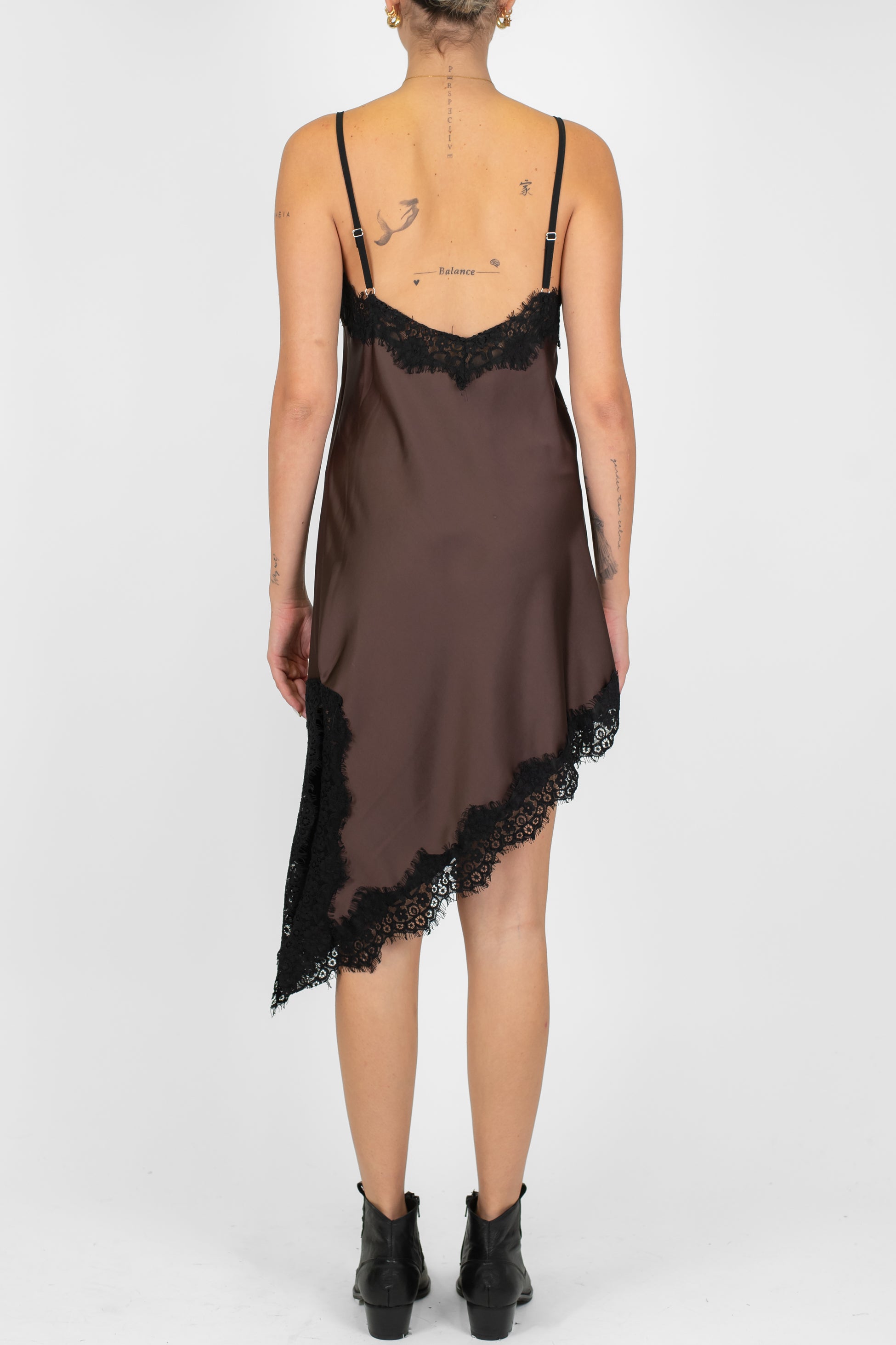 Haveone - Abito corto asimmetrico in satin con bretelline e orli in pizzo