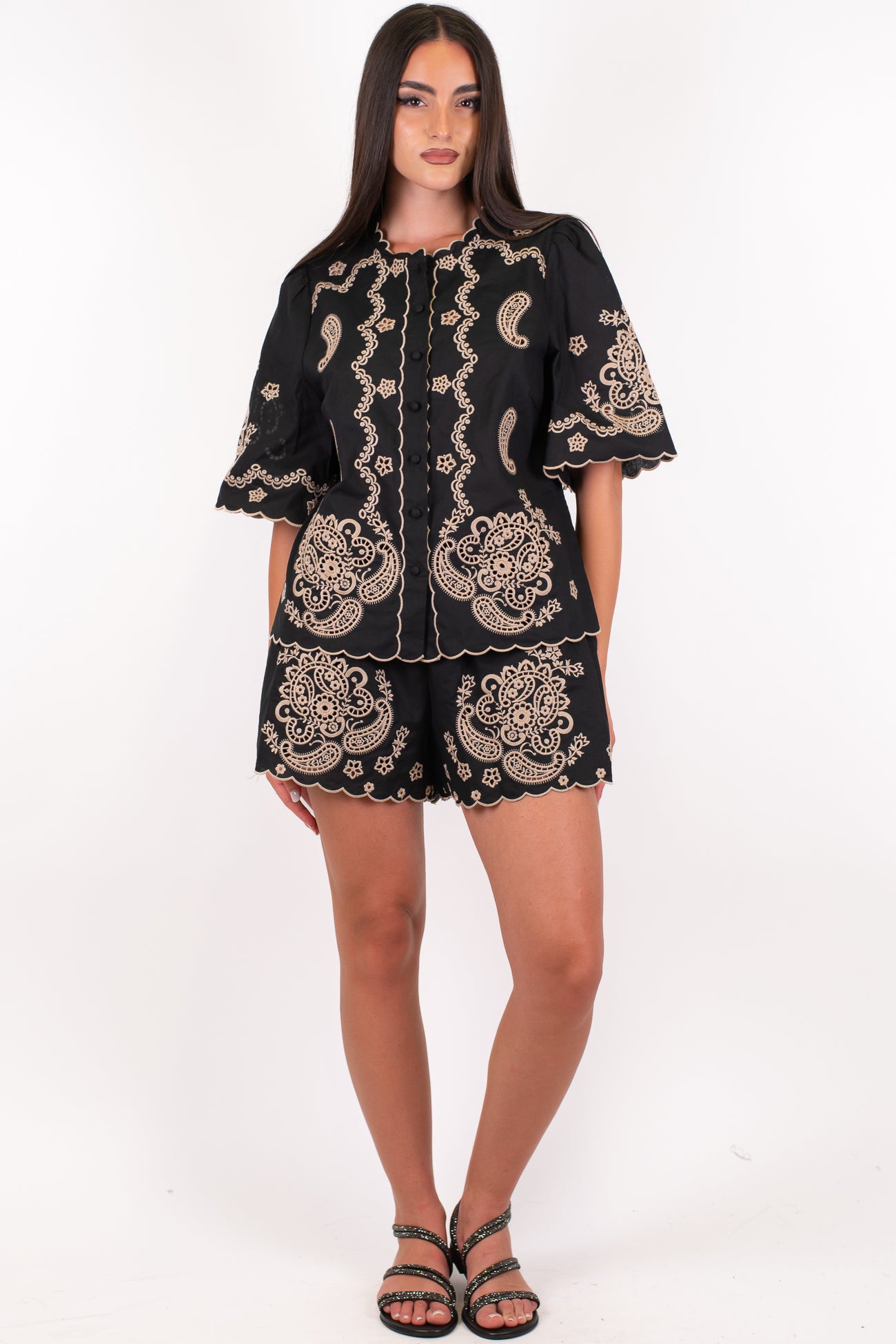 Dixie - Shorts in cotone con ricami ed elastico in vita