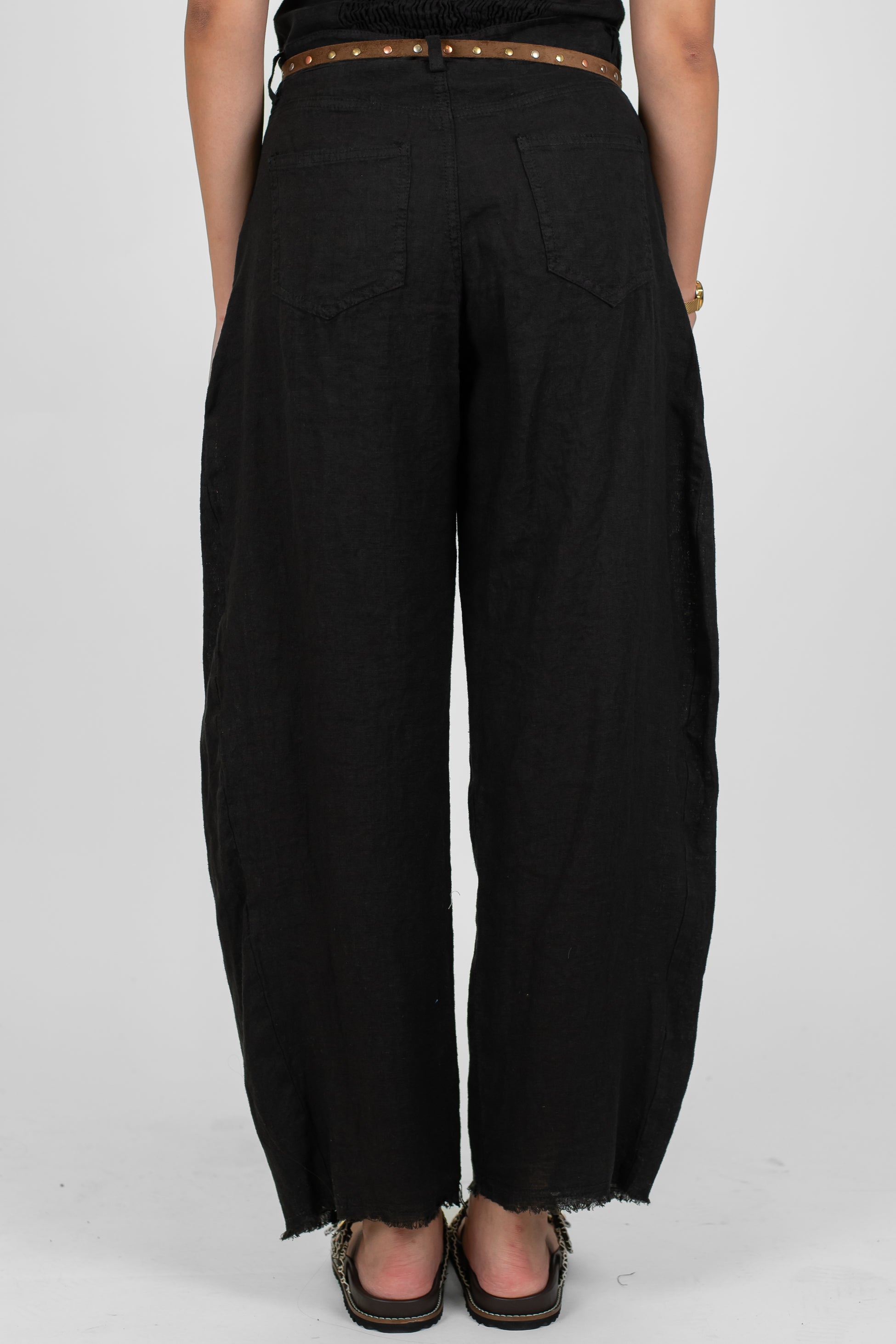 Tensione in - Pantalone balloon 100% lino sfrangiato sotto