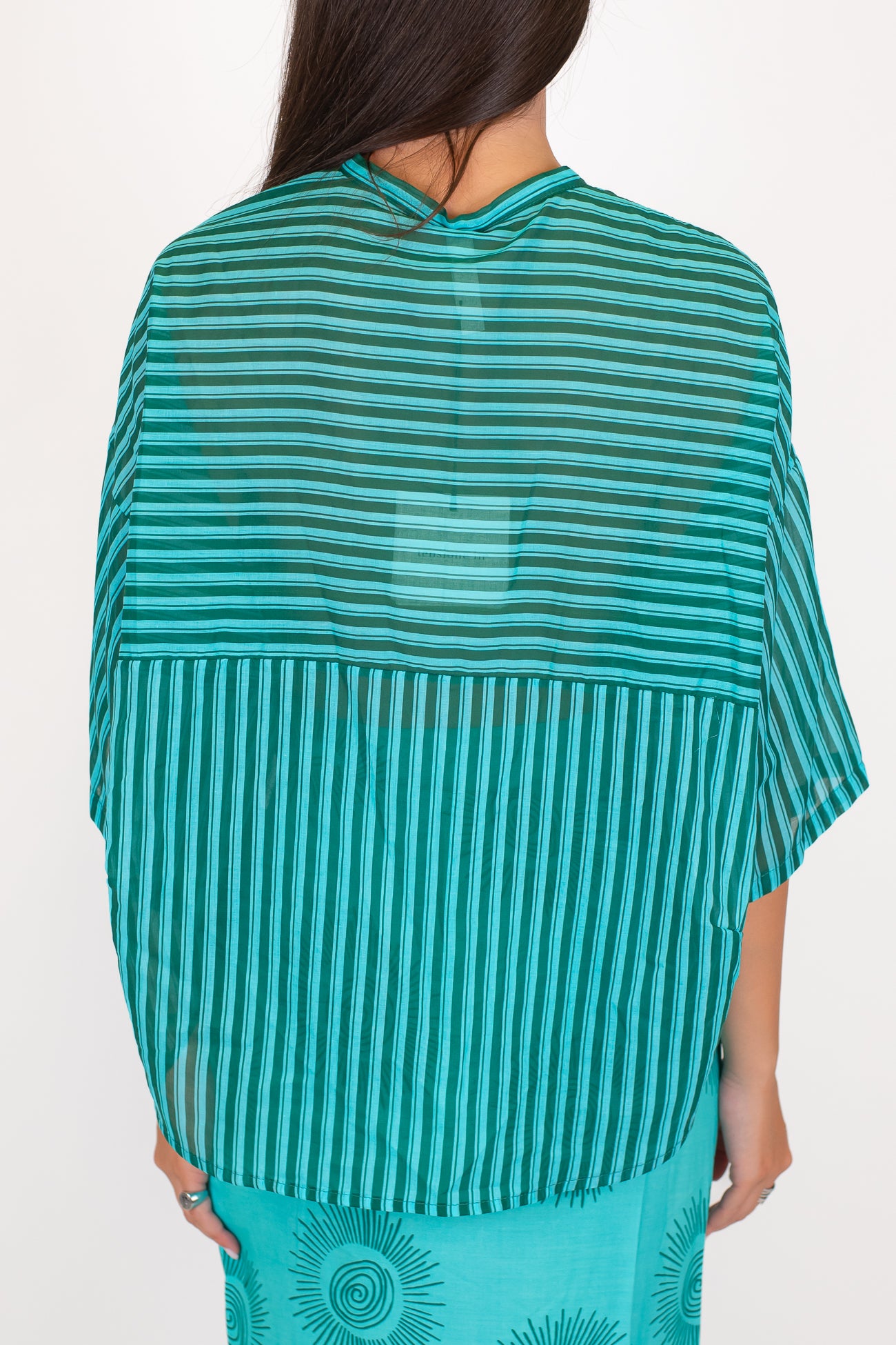 Tensione in - Camicia over fantasia a righe in mussola di cotone con collo coreano