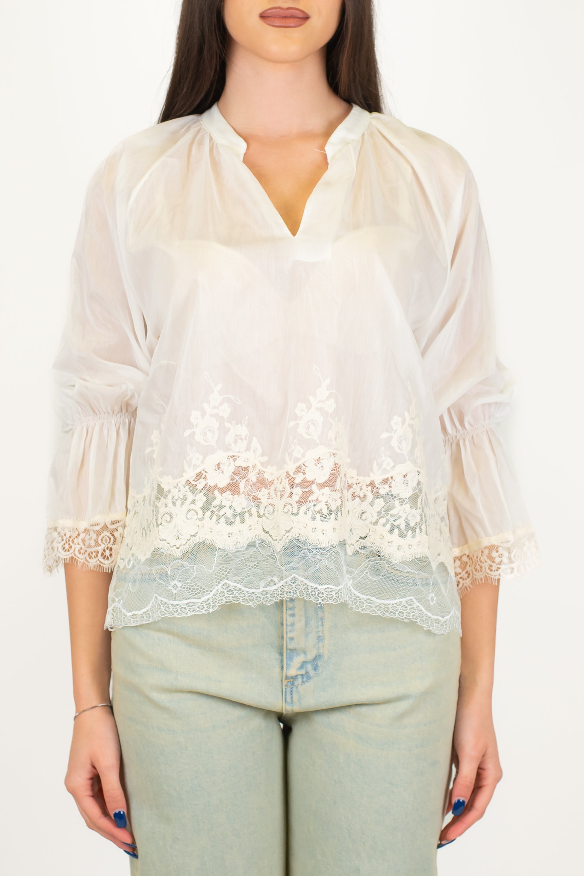 Motel - Blusa scollo a V con manica tre quarti e fondo in pizzo