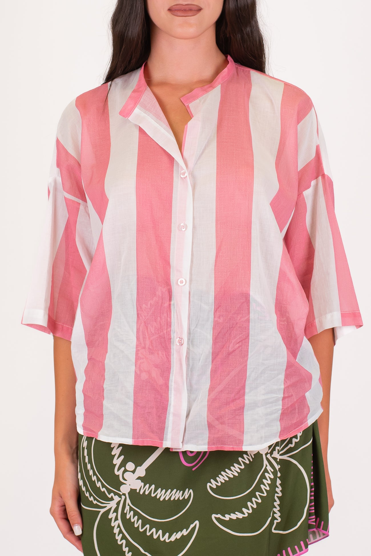 Tensione in - Camicia over mezzamanica fantasia a righe in mussola di cotone con collo coreano