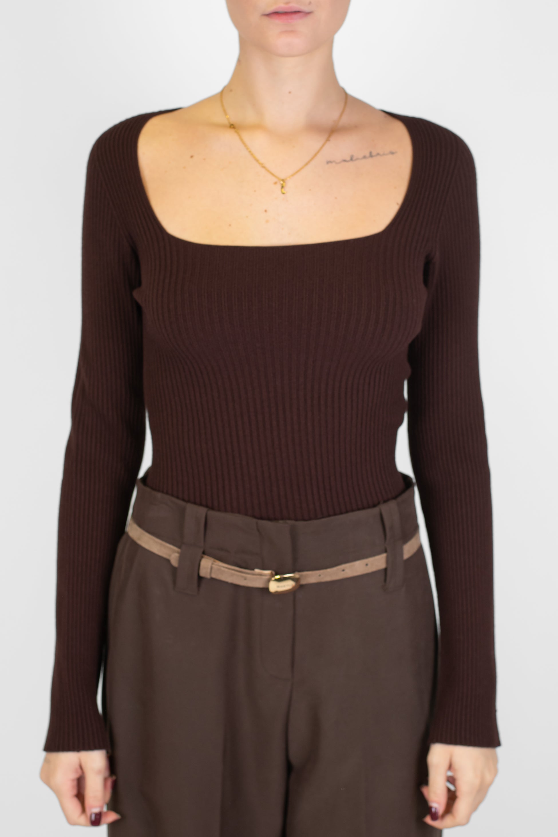 Kontatto - Maglia con scollo quadrato a costine