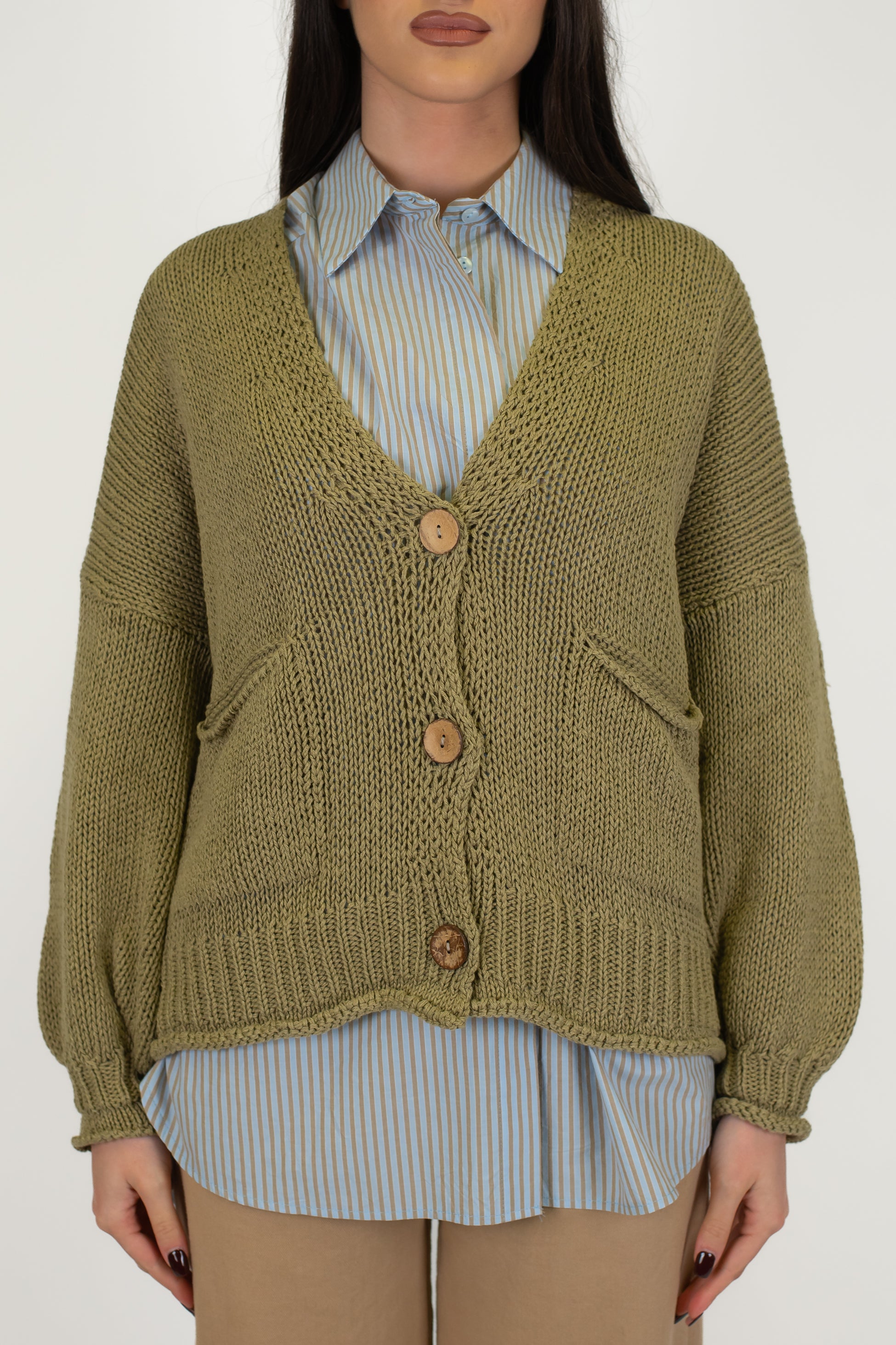 Haveone - Cardigan tre bottoni in filato leggero con taschini laterali