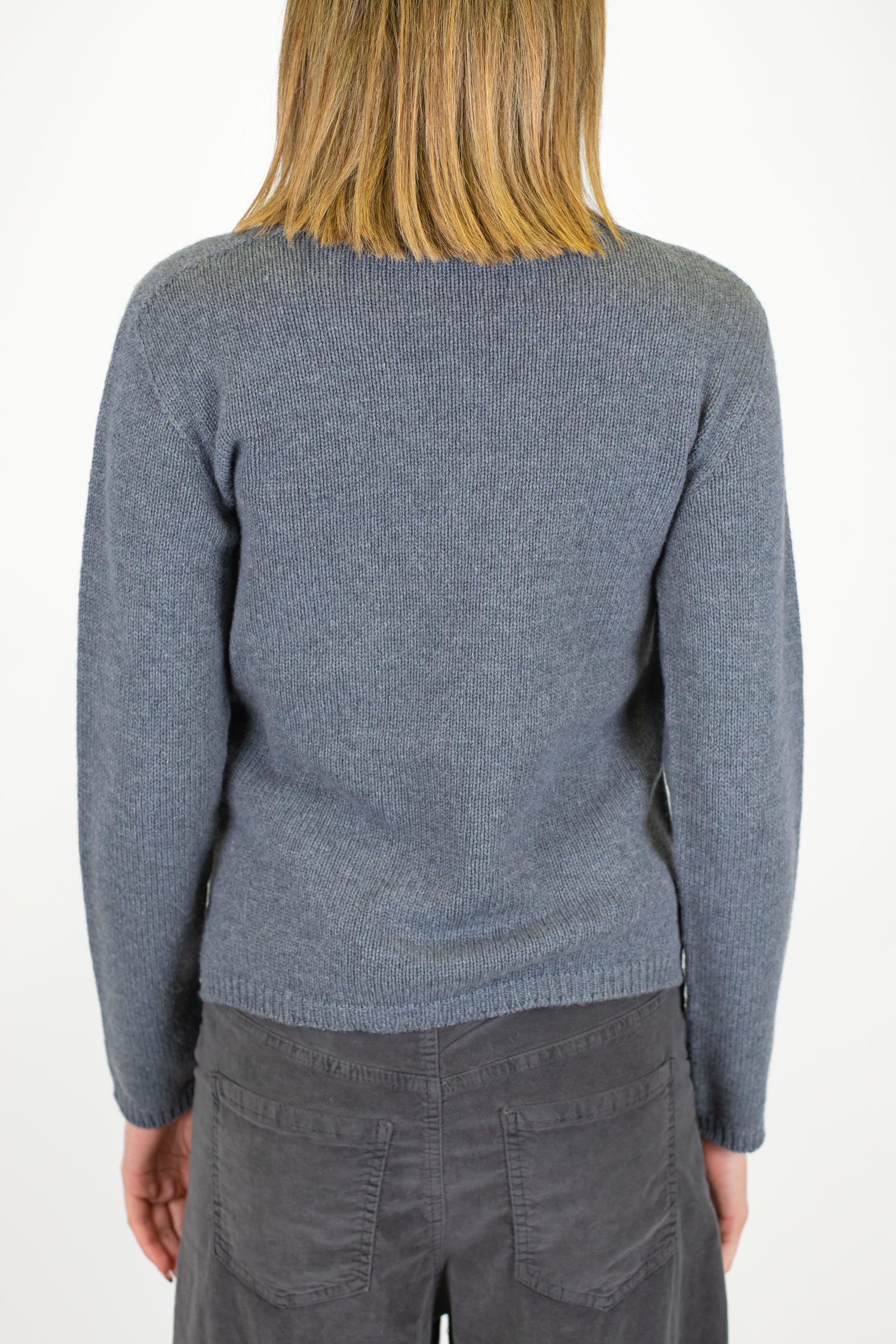 Tensione in - Maglia girocollo in misto lana e cashmere con spacchetti laterali