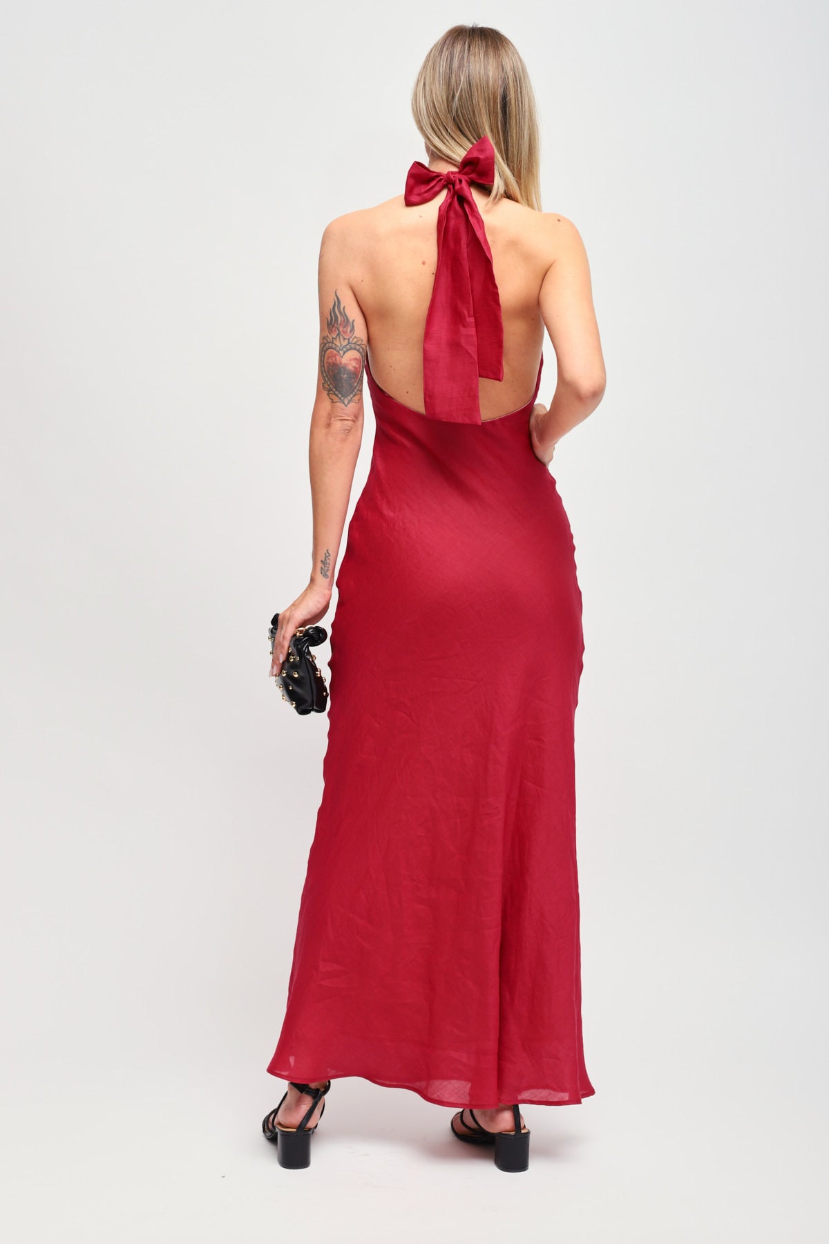 Maryley - Abito in lino scollato sulla schiena allacciato al collo