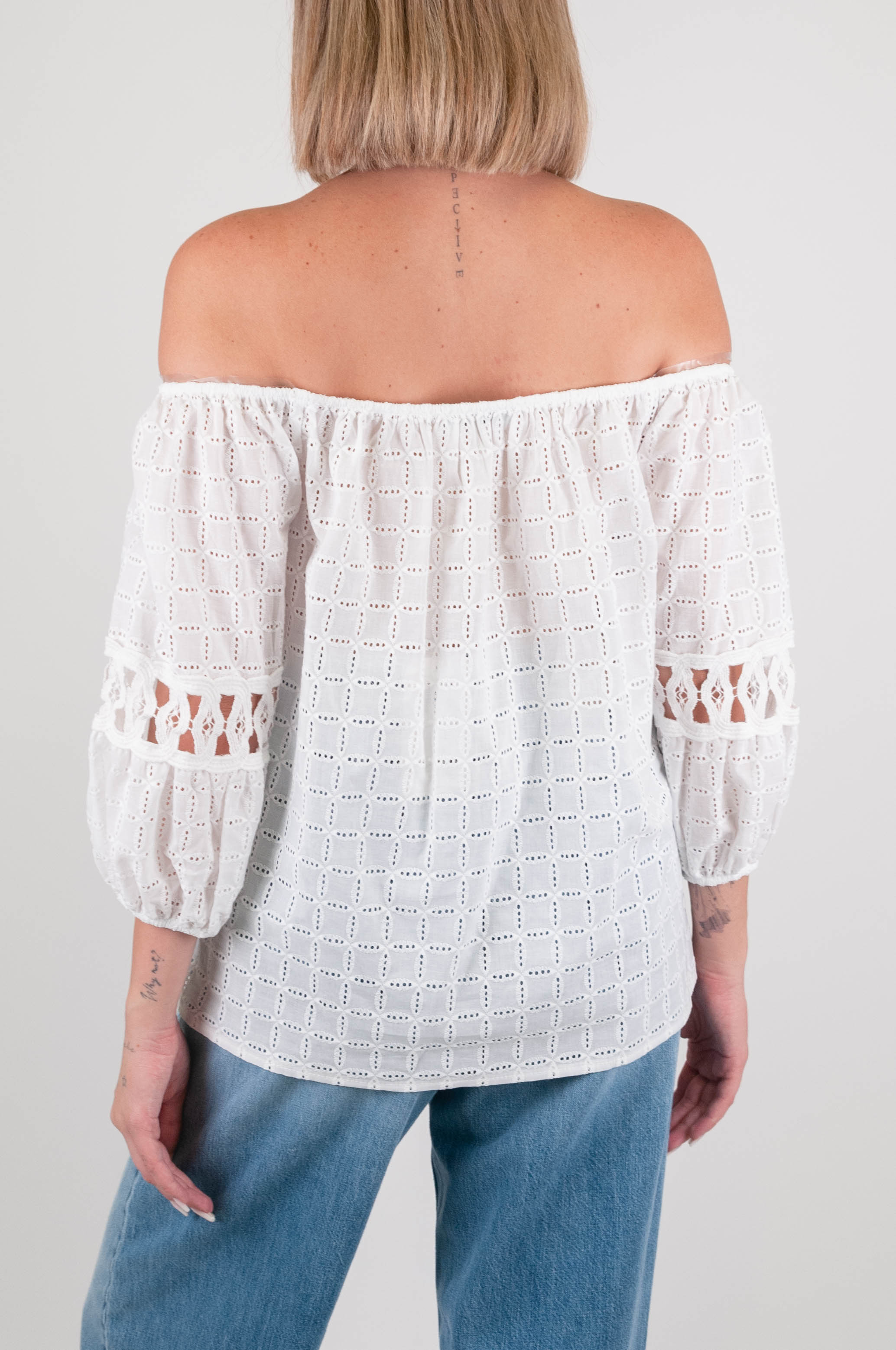 Maryley - Blusa ricamata con scollo shiffer e manica tre quarti