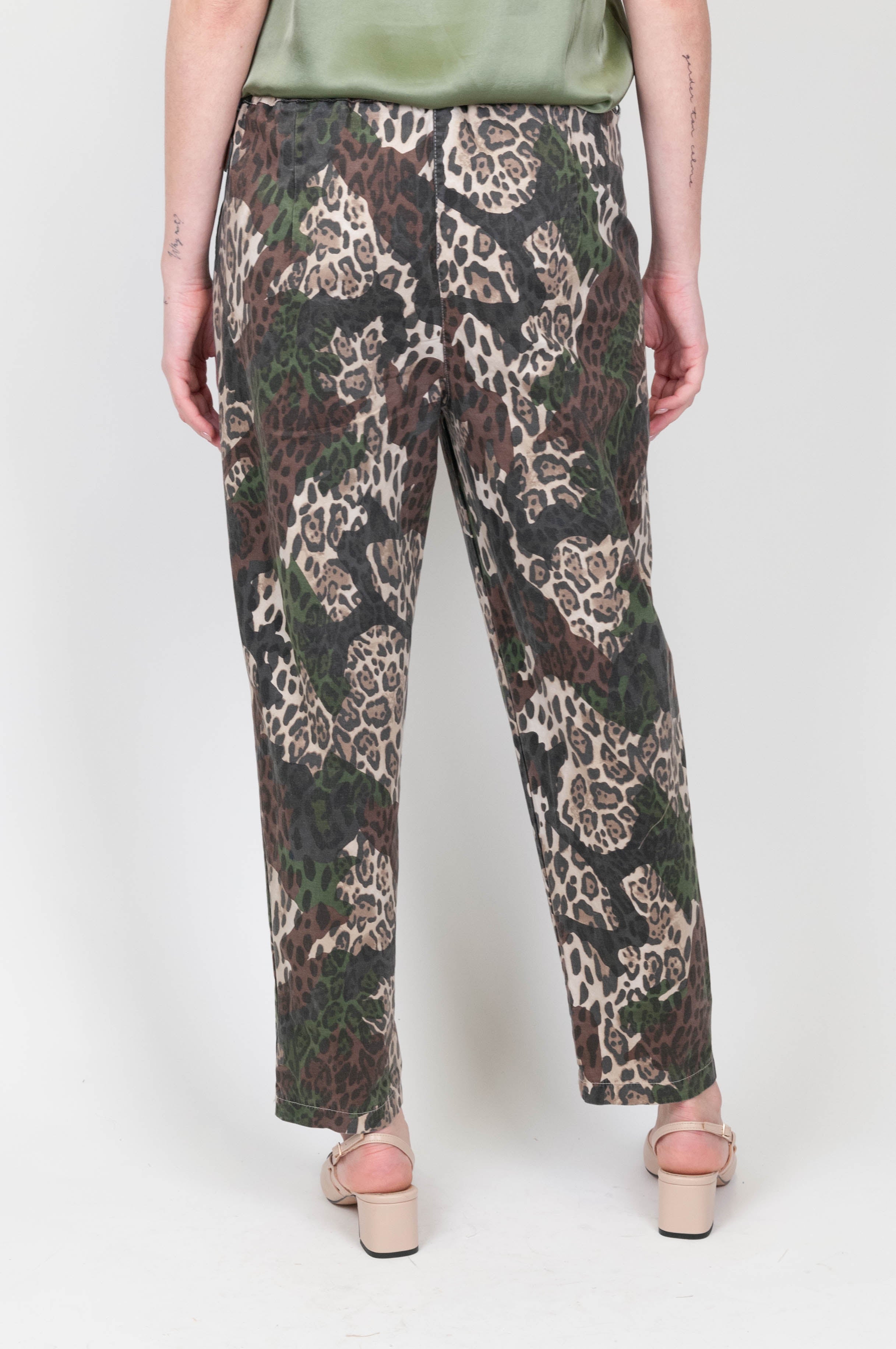 Motel - Camouflage trousers with animal print