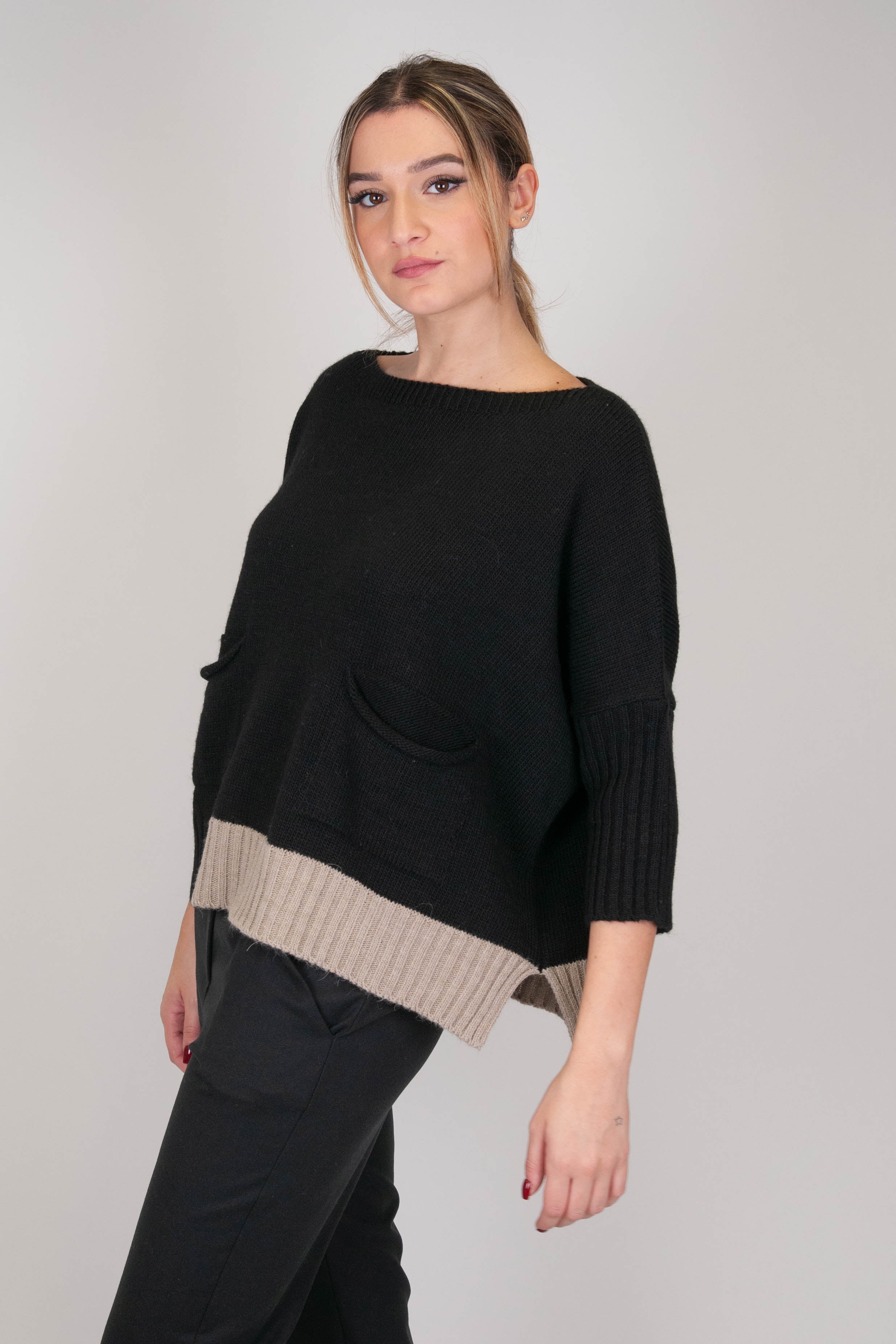 Tension in - Wool blend sweater with contrasting bottom and three-quarter sleeves