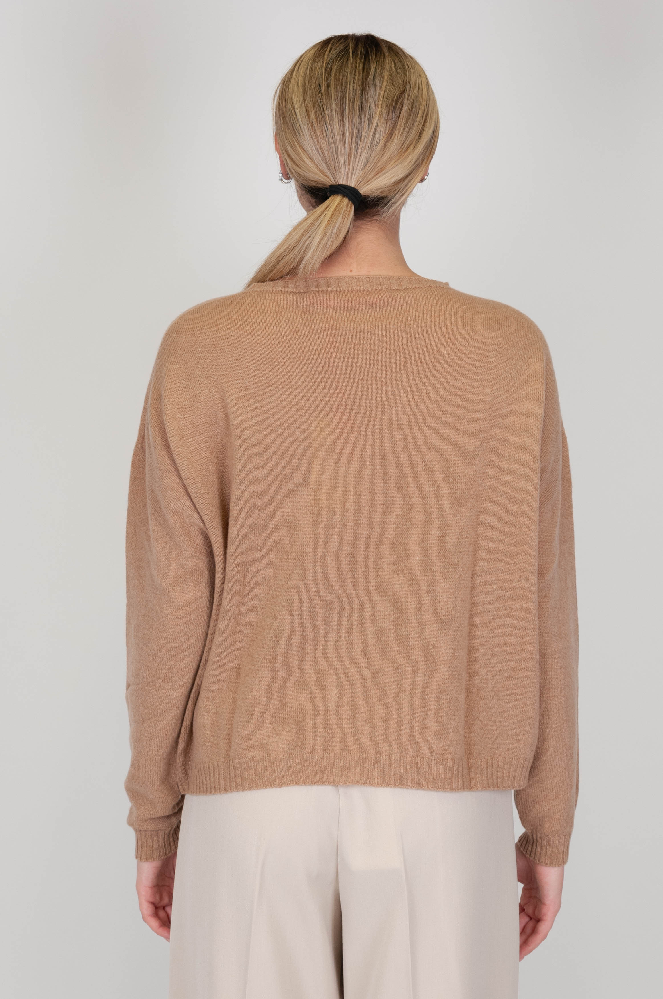 Tension in - Box crewneck sweater in 100% pure cashmere