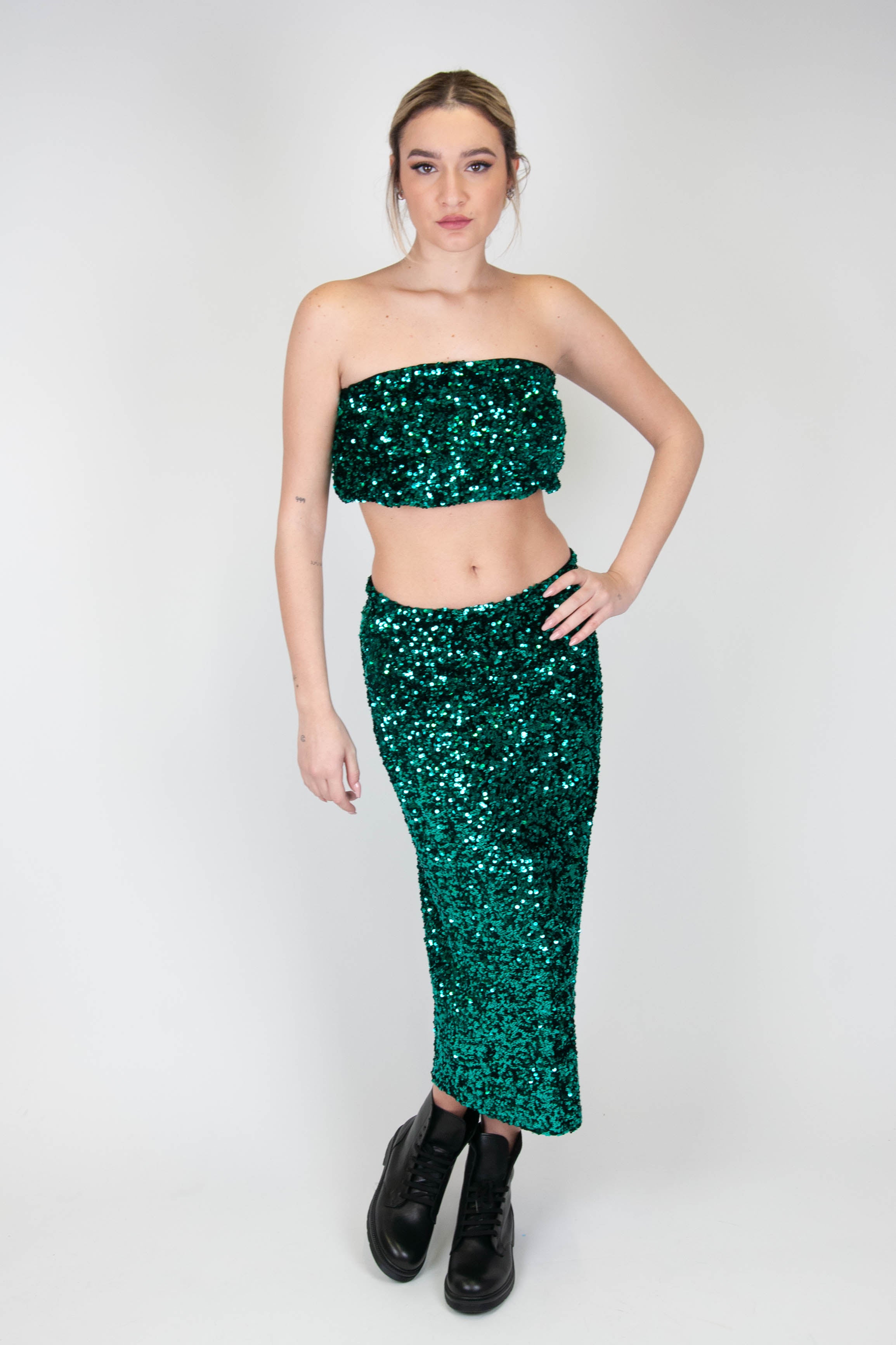 Tension in - Sequined midi skirt with slit on the back