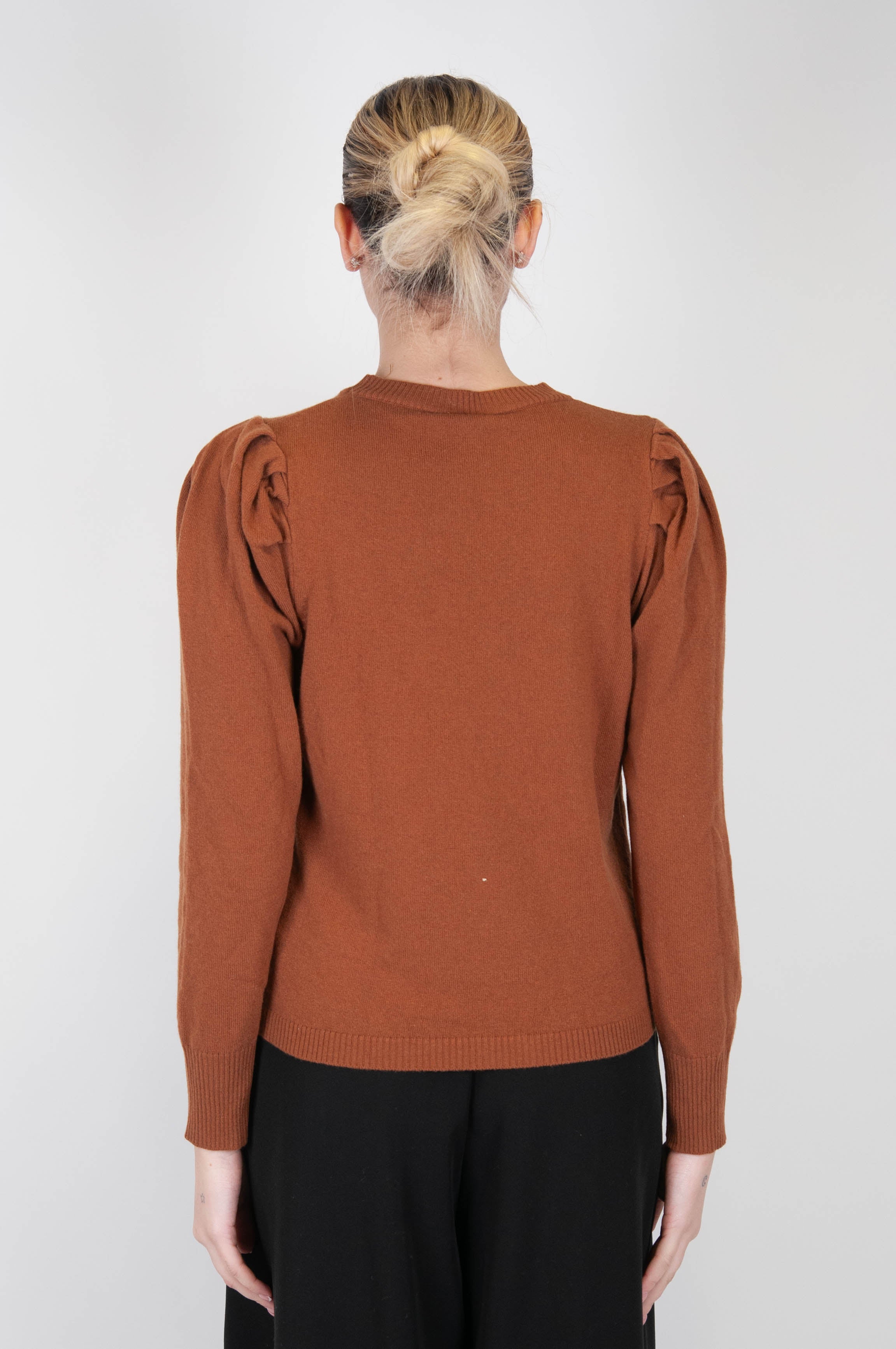 Tension in - Crew-neck sweater with puffed shoulders in a wool and cashmere blend