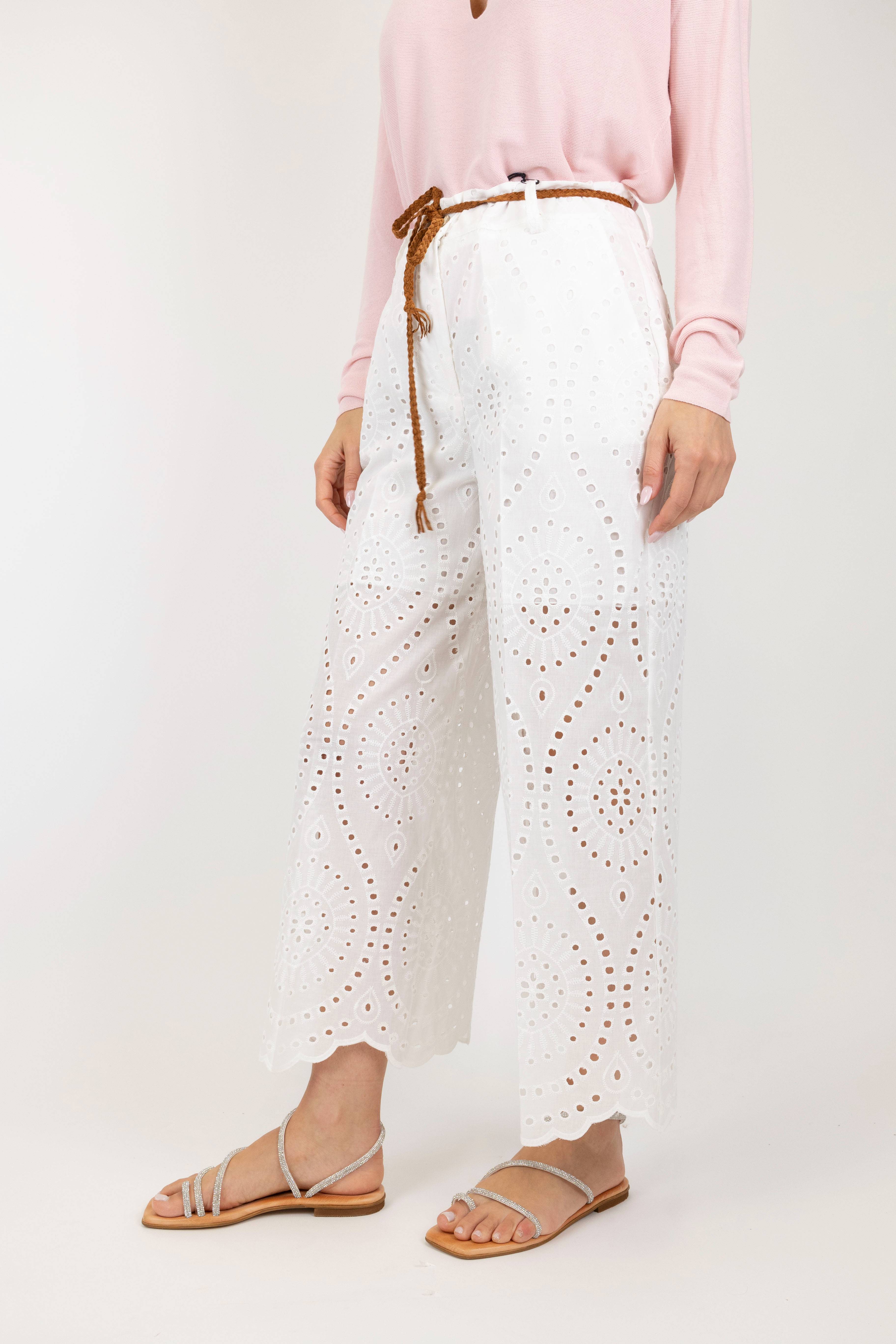 Tension in - Trousers with elasticated waist in broderie anglaise