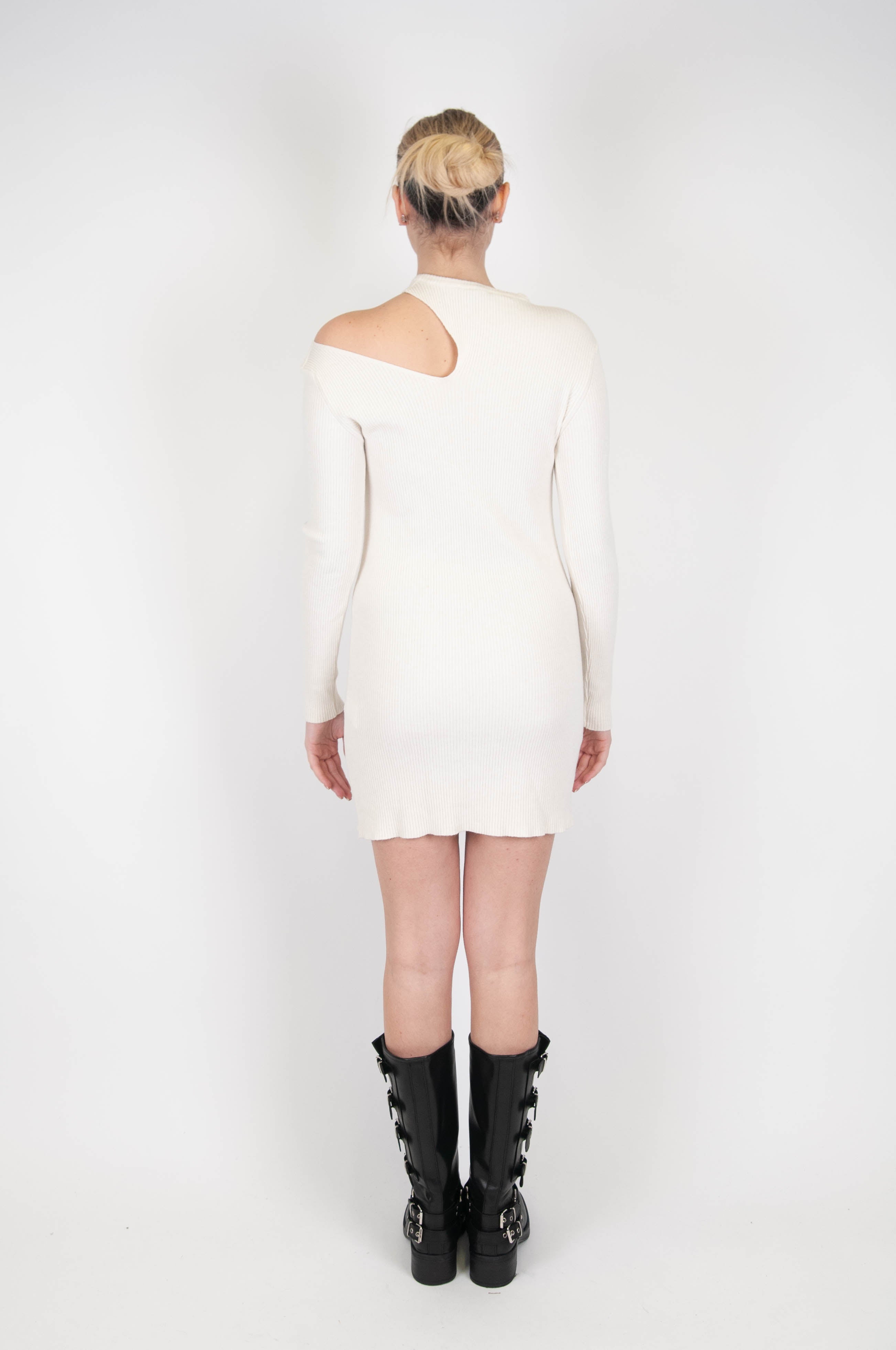 Haveone - Short ribbed dress with opening on the shoulder