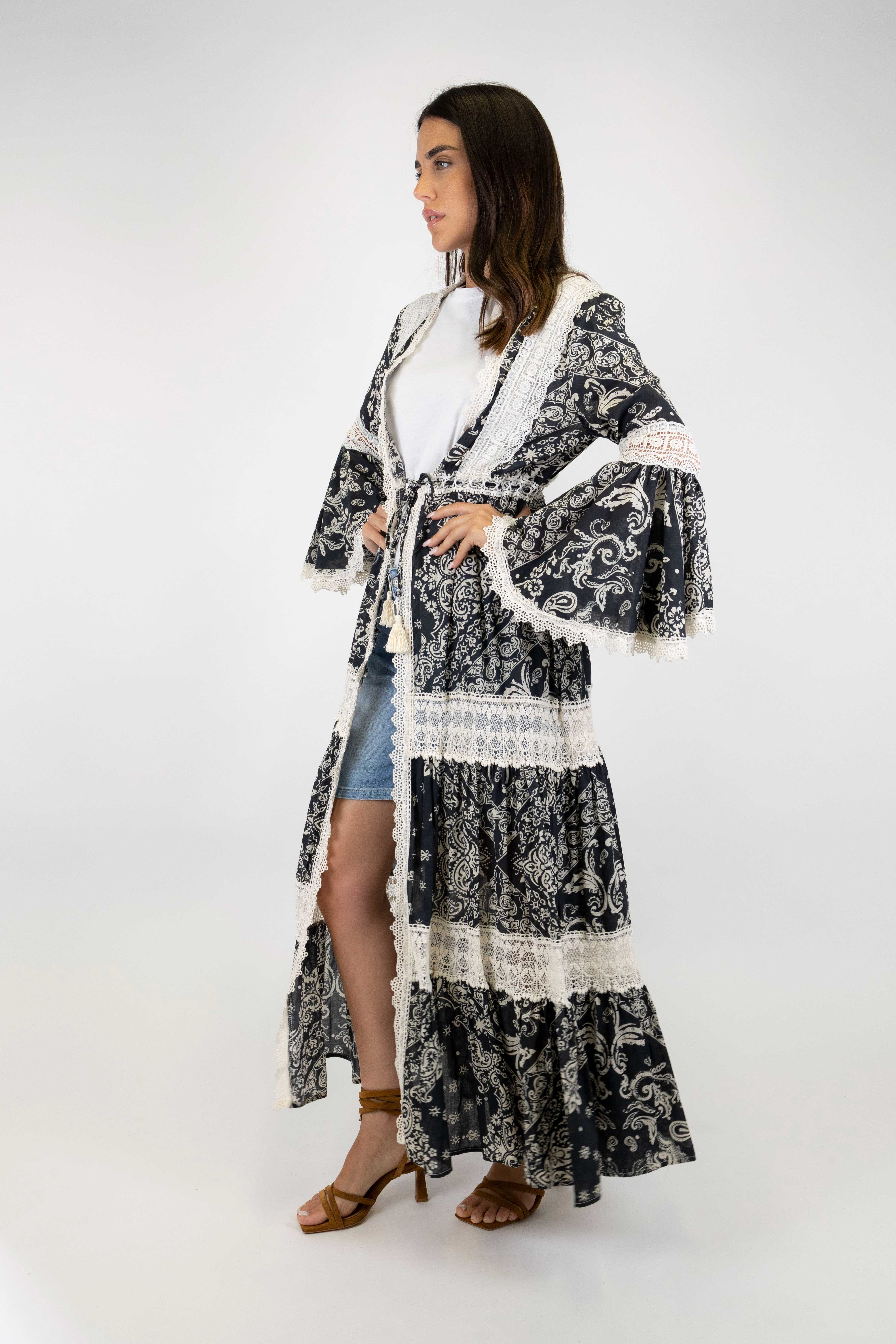 Tension in - Ethnic patterned kimono with flounces and crochet hems