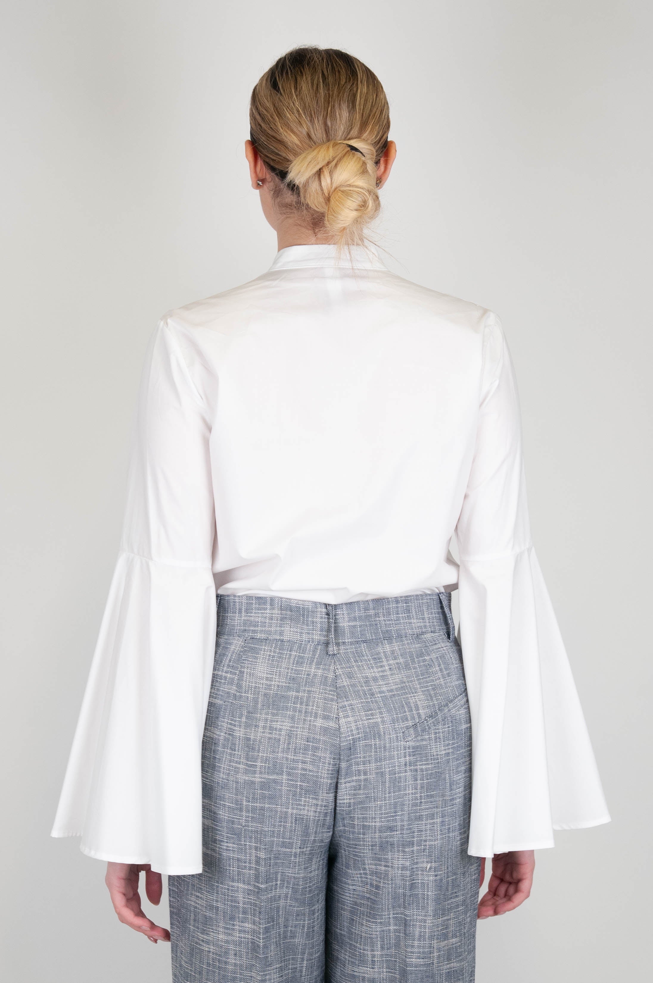 Tension in - Cotton shirt with mandarin collar and wide sleeves