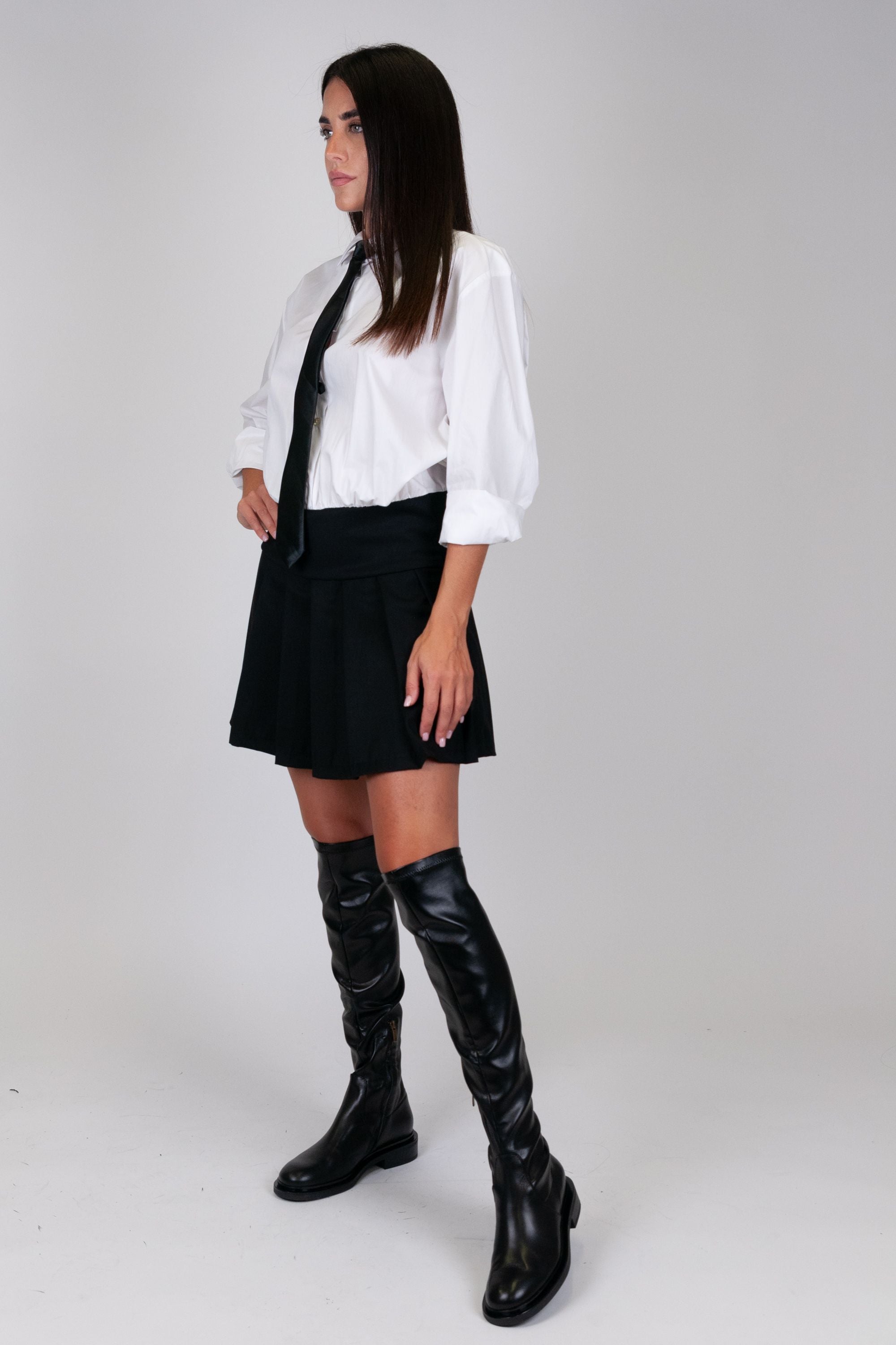 Tension in - Short shirt dress with tie and miniskirt