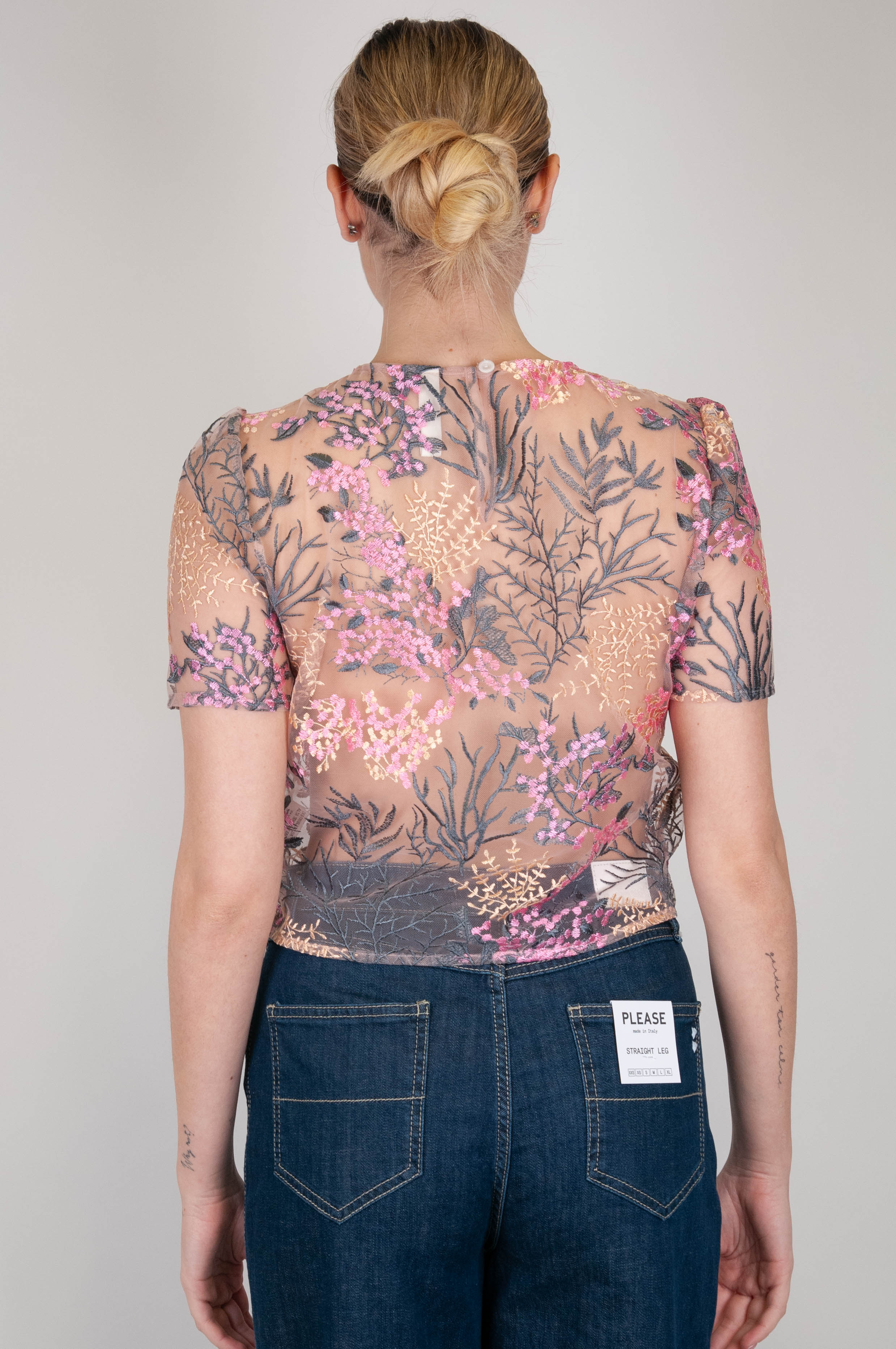 Tension in - Cropped T-shirt with floral pattern embroidery