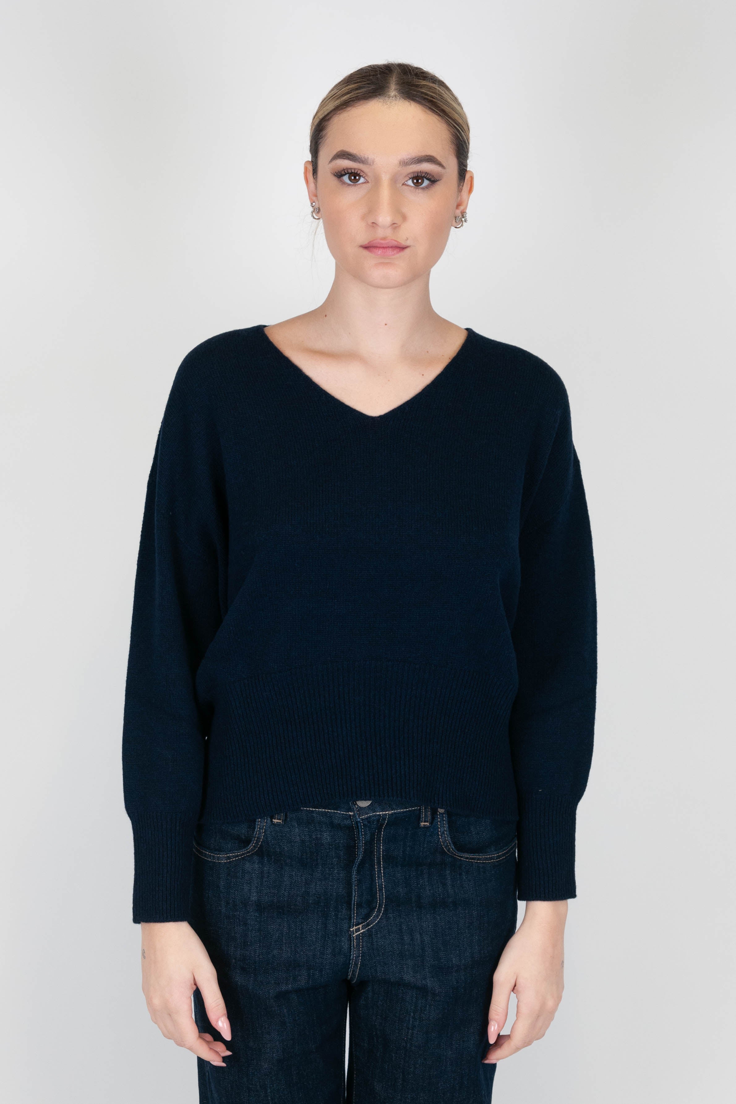 Tensione in - Maglia con scollo a v in misto cashmere