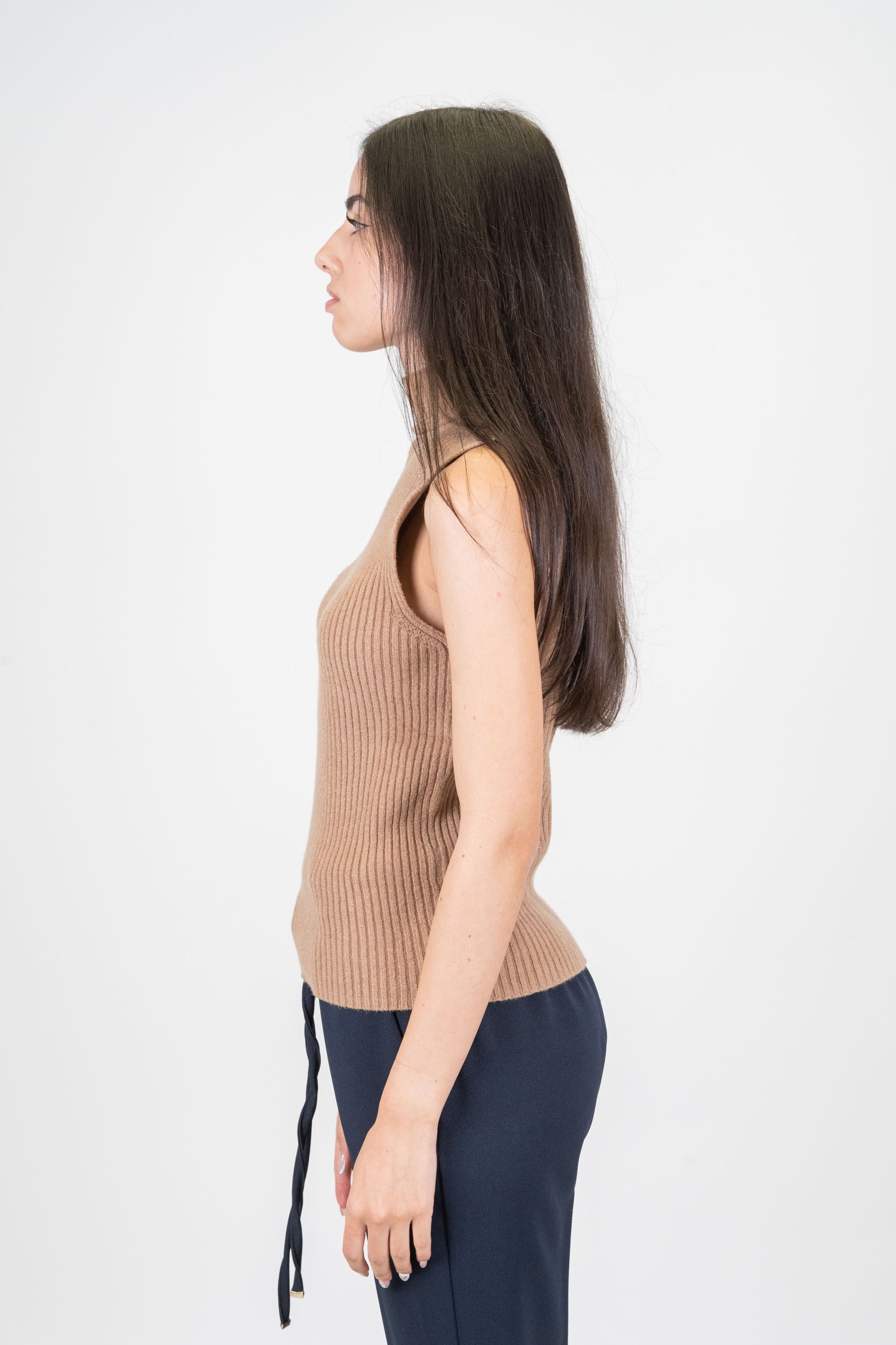 Tension in - Turtleneck with ribbed armholes